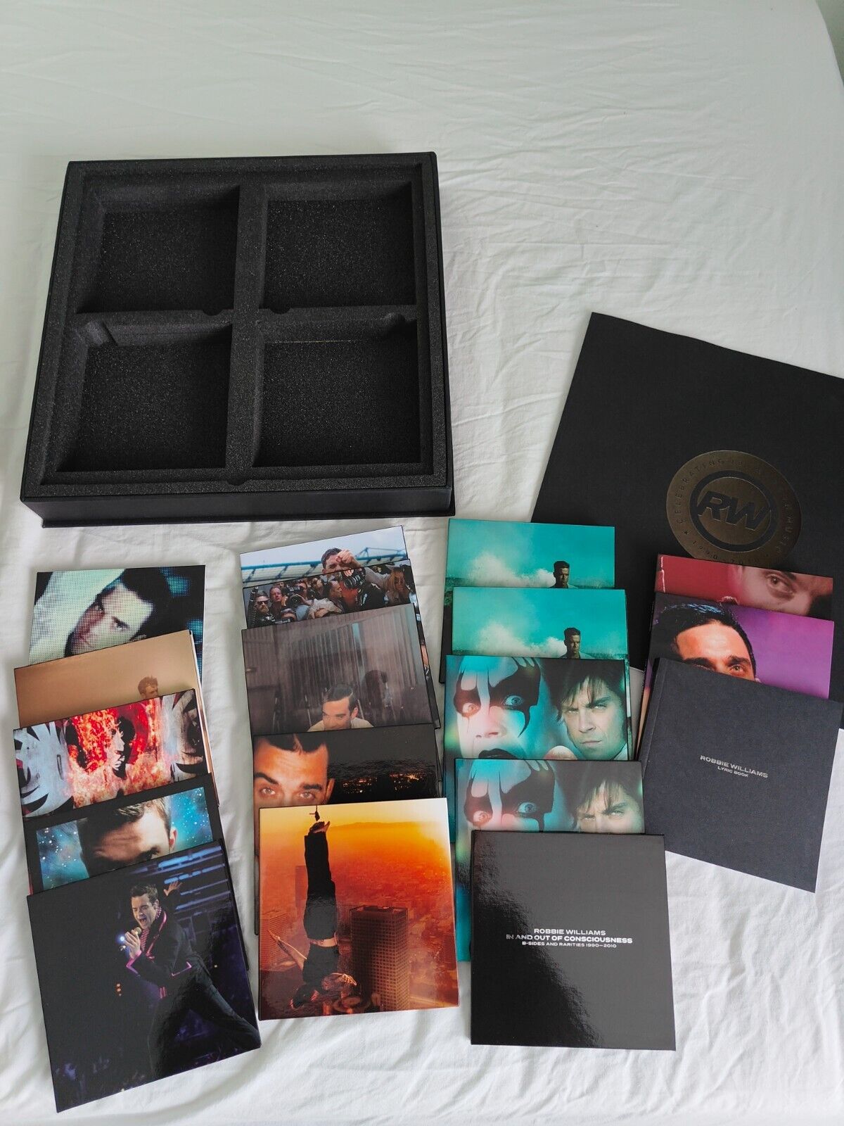 Robbie Williams – Definitive Collector's Edition 11 cd + 6 DVDs Box