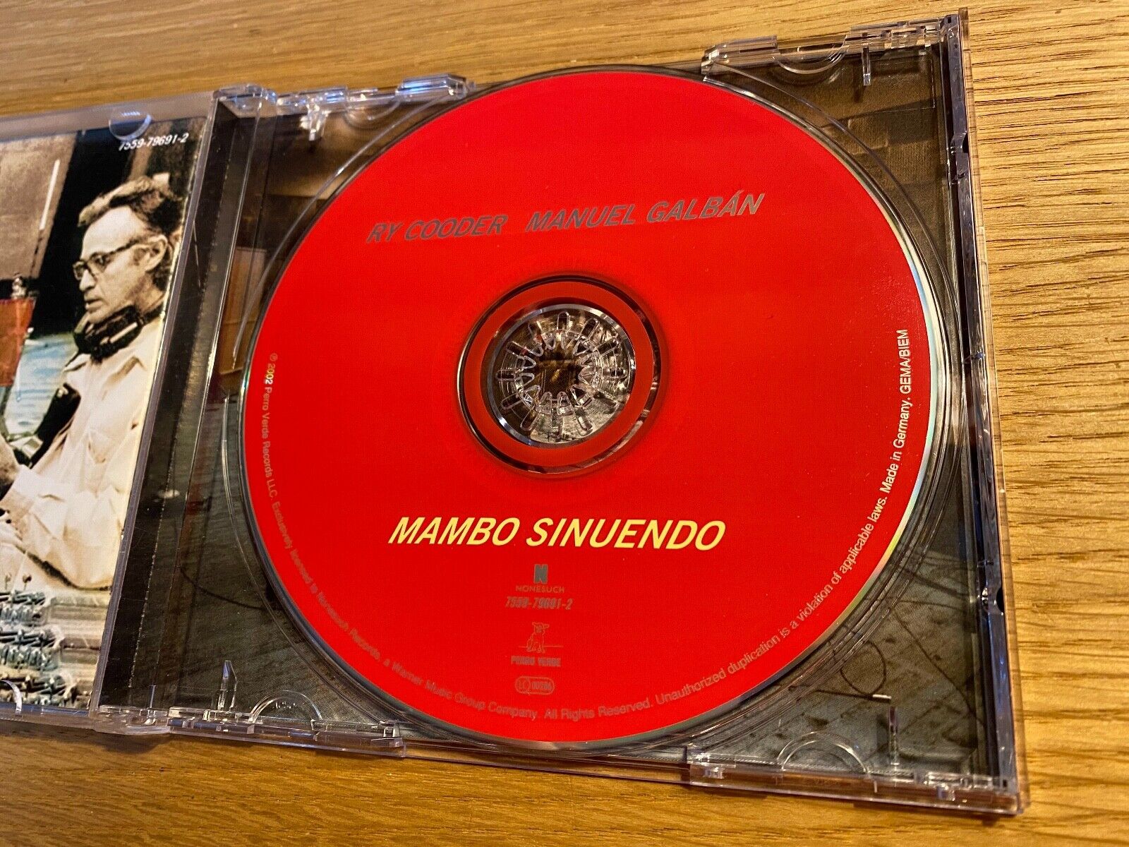 RY COODER  MANUEL GALBAN "MAMBO SINUENDO" 2002 CD ALBUM 12 TRACK NONESUCH PERRO