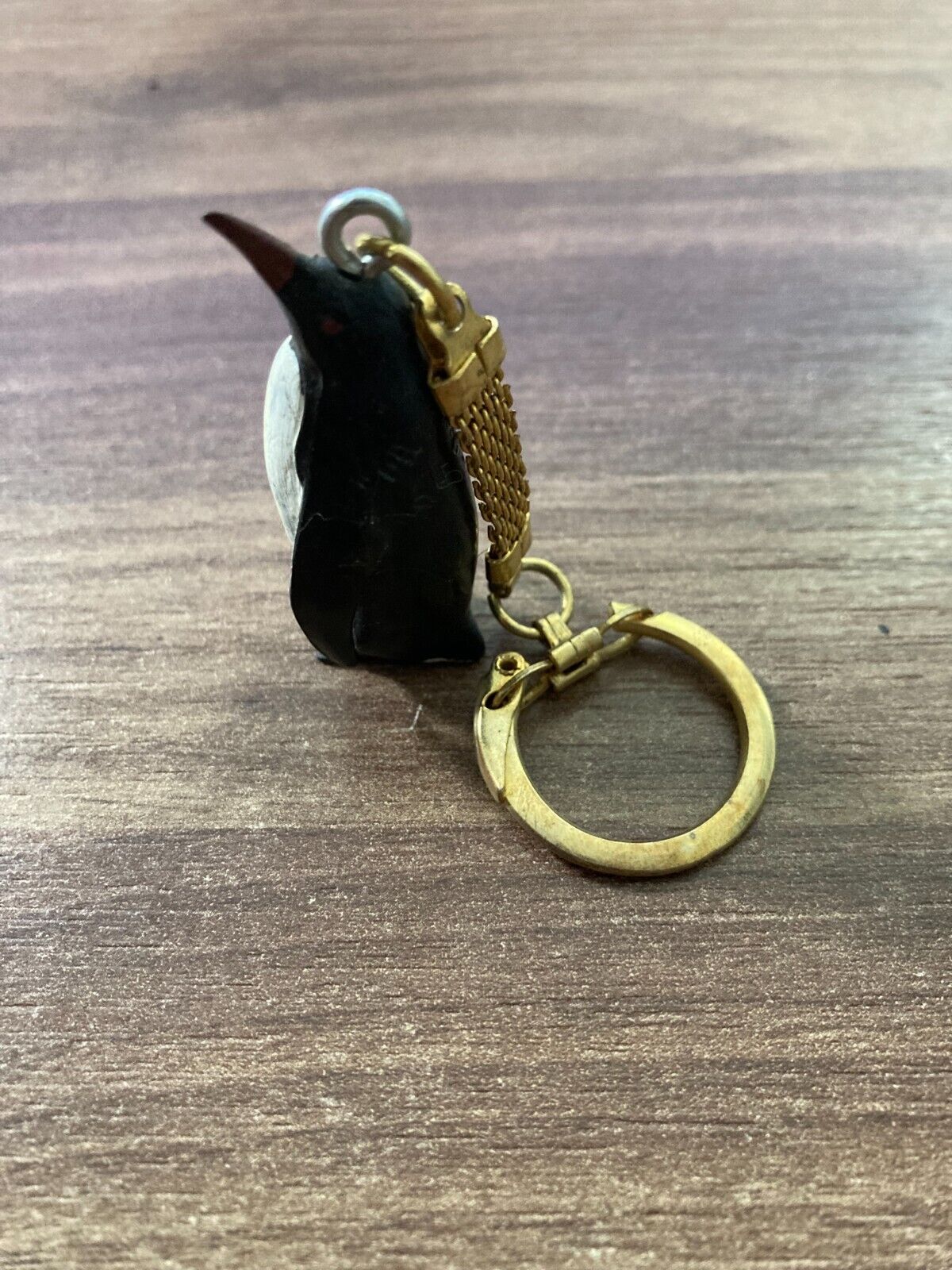 Retro Penguin Animal Standing Keychain - Vintage Plastic Key Ring