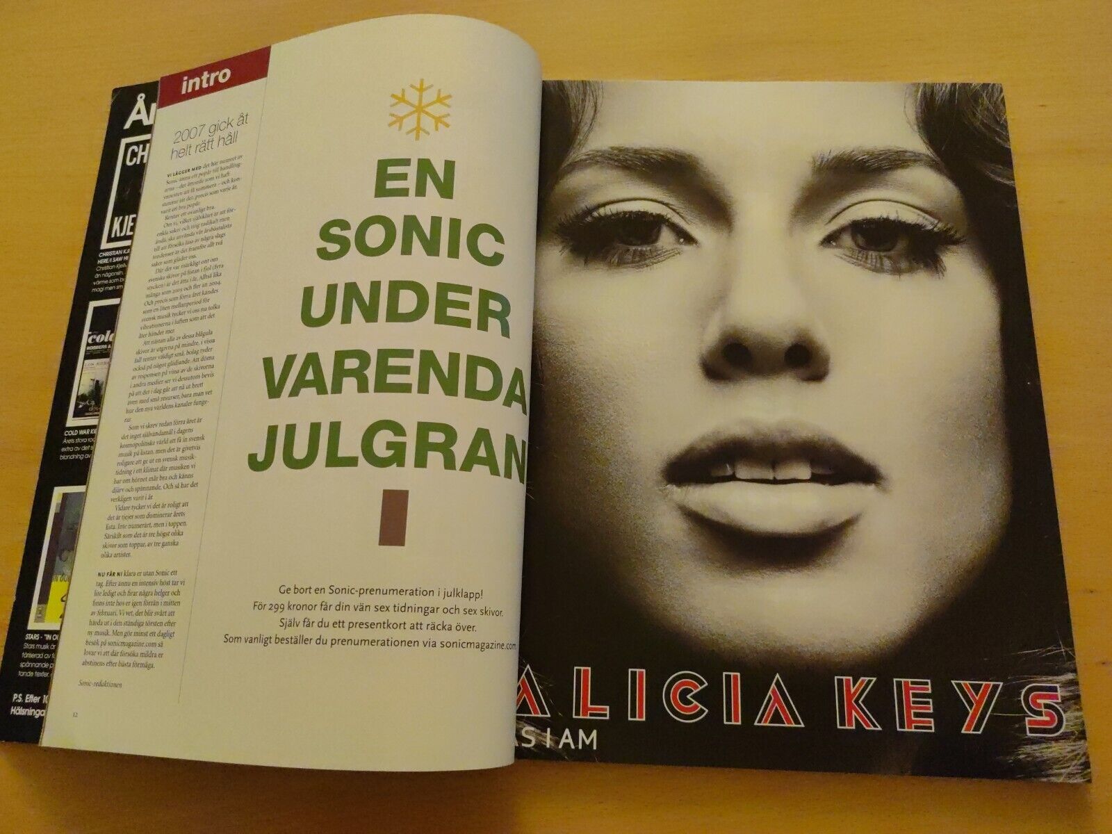 Swedish Magazine LAURIE ANDERSON Alicia Keys BAND OF HORSES The Coathangers NA15