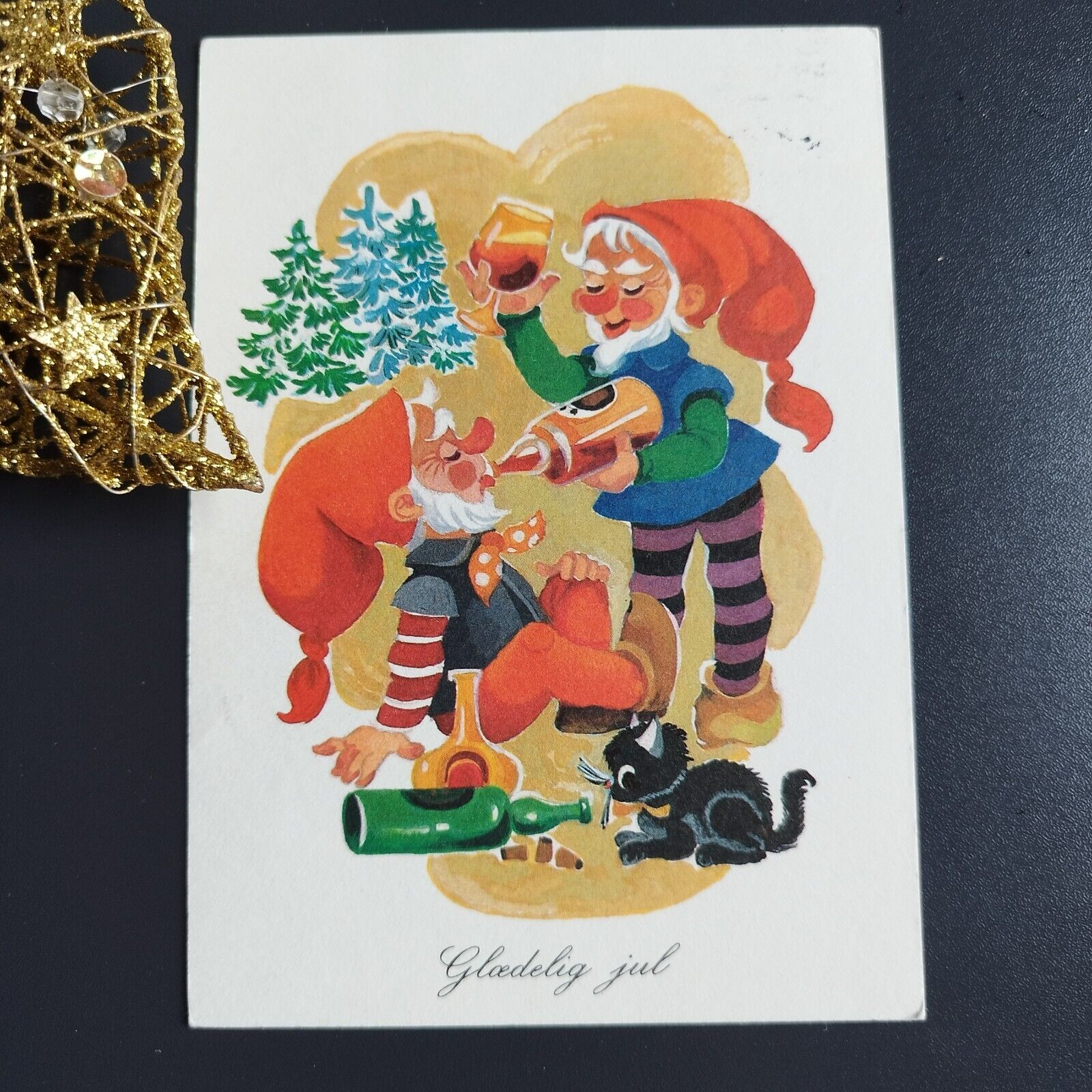 Vintage and collectible Danish Christmas card Posted  1999  ( No X46 )