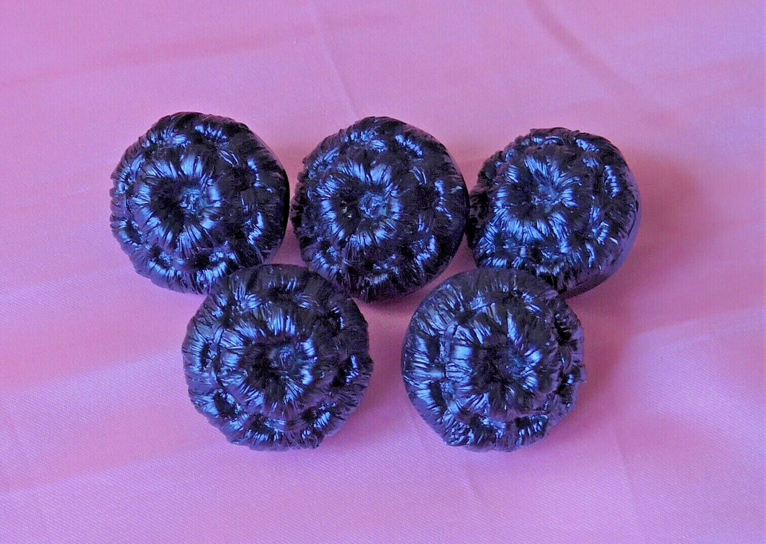 SALE - 5 identical SHIMMERING BLUE textured vintage plastic buttons 23 mm  (117)