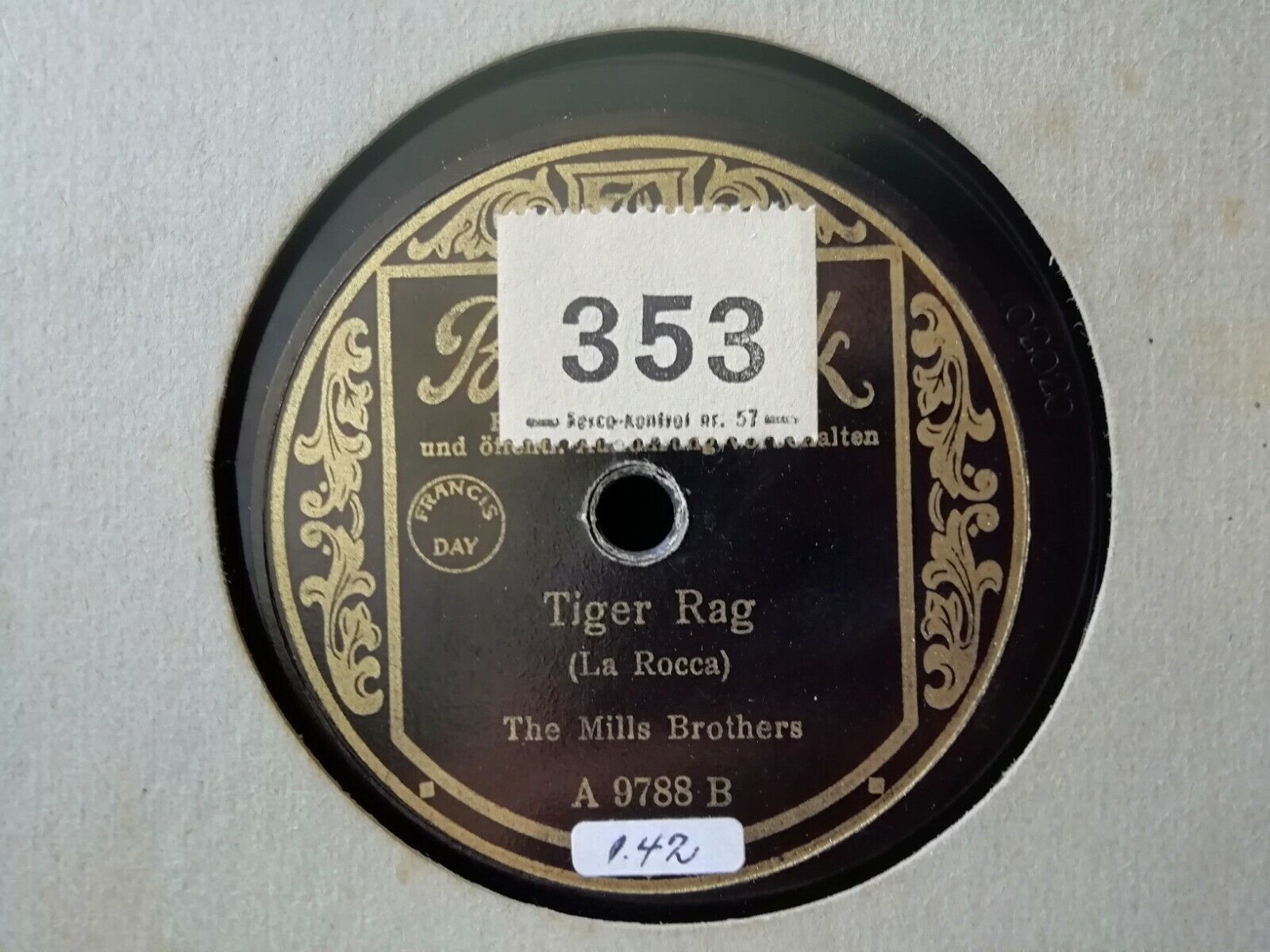 78 rpmTHE MILLS BROTHERSSome Of These Days/Tiger RagBrunswickGood Plus