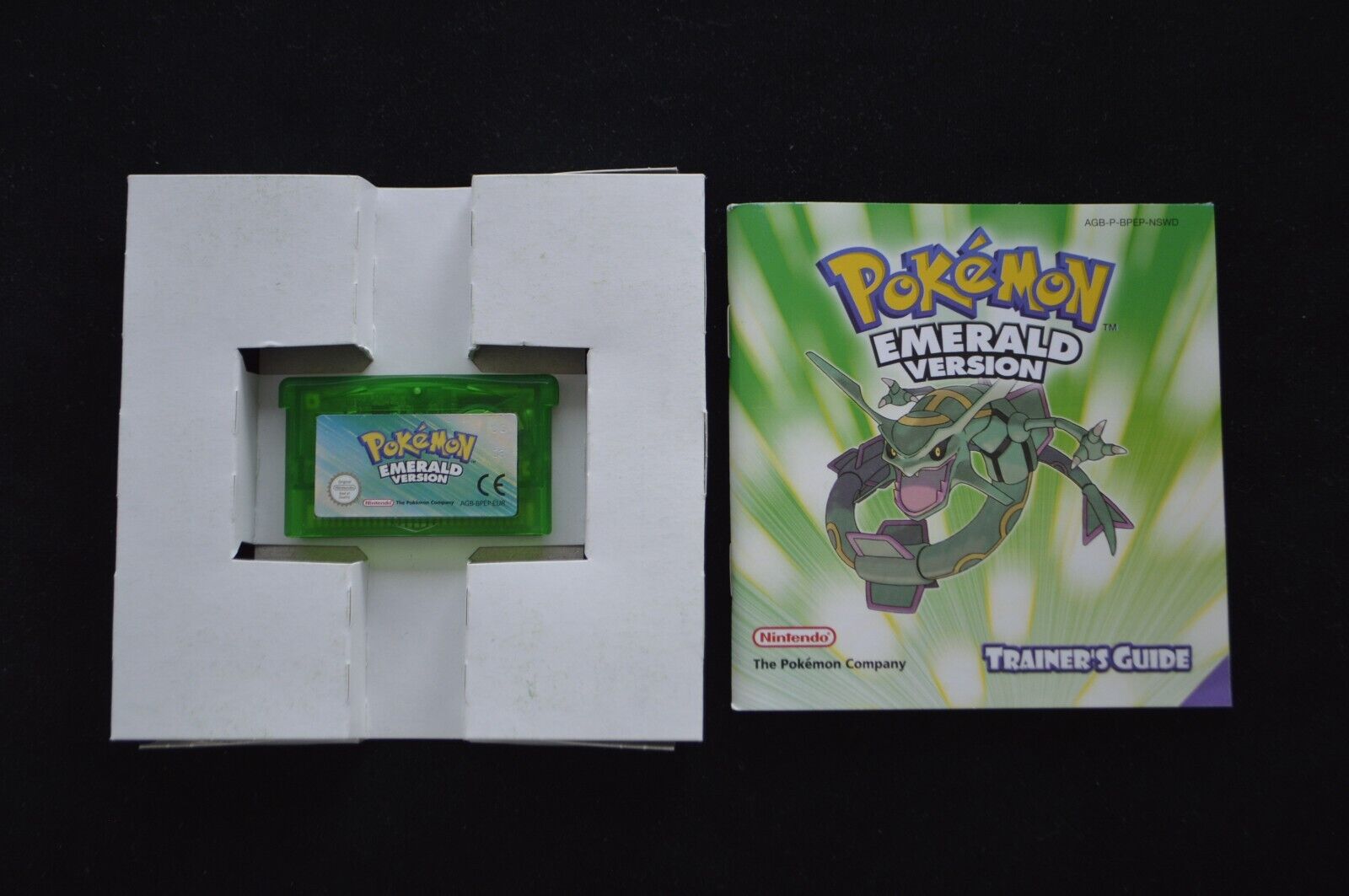 Pokemon Emerald CIB Nintendo 2004 English DRY BATTERIES AUTHENTIC  NM+