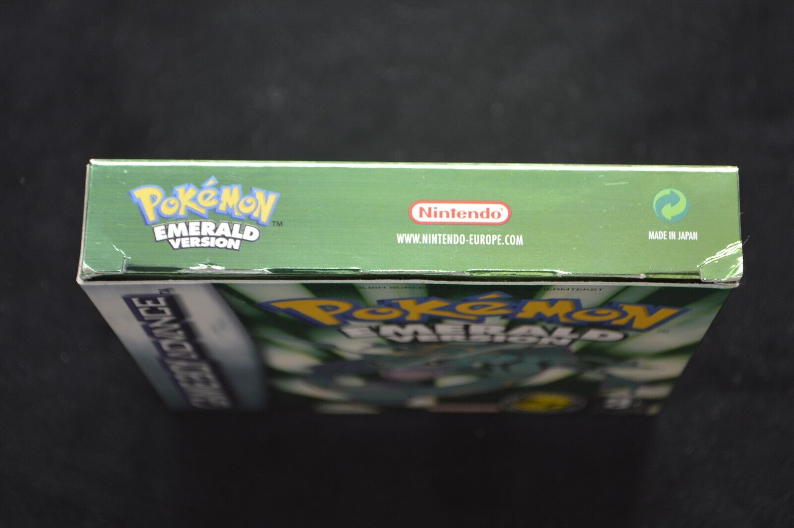 Pokemon Emerald CIB Nintendo 2004 English DRY BATTERIES AUTHENTIC  NM+