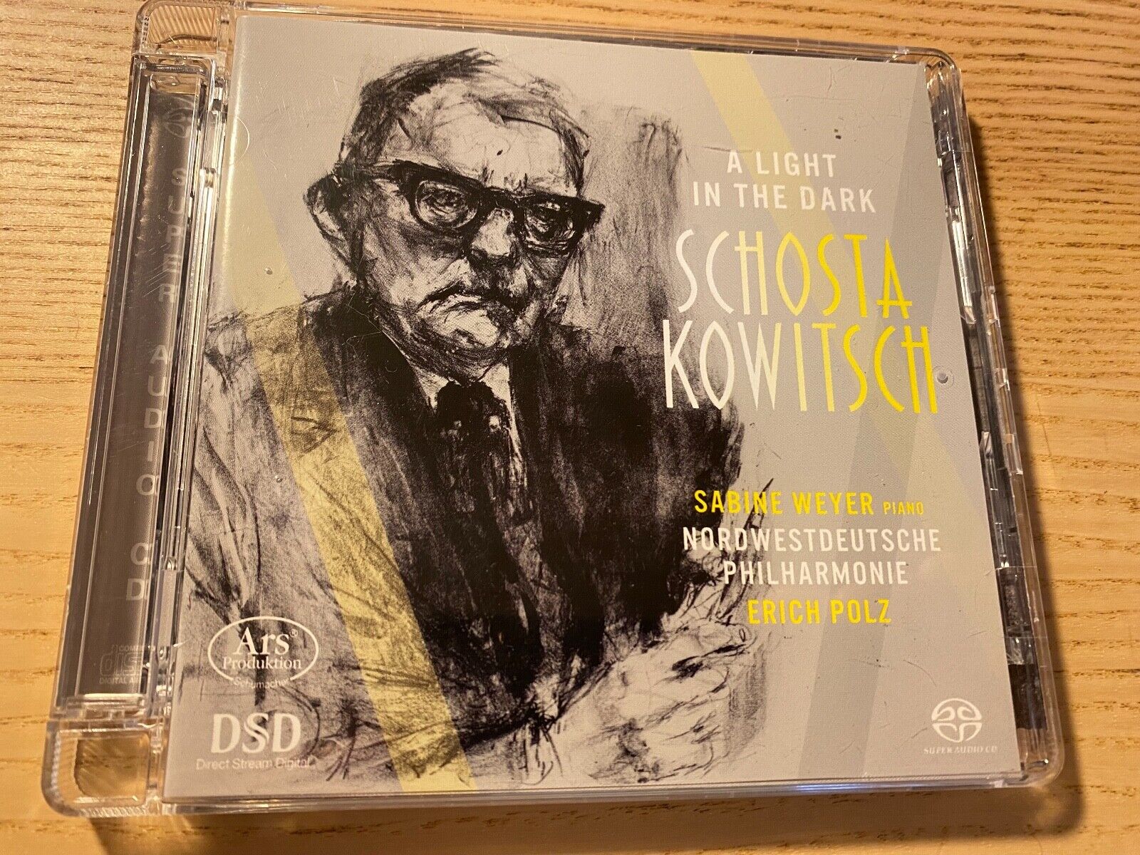 SCHOSTA KOWITSCH A LIGHT IN THE DARK CD ALBUM NORDWESTDEUTSCHE PHILHARMONIE DSD*