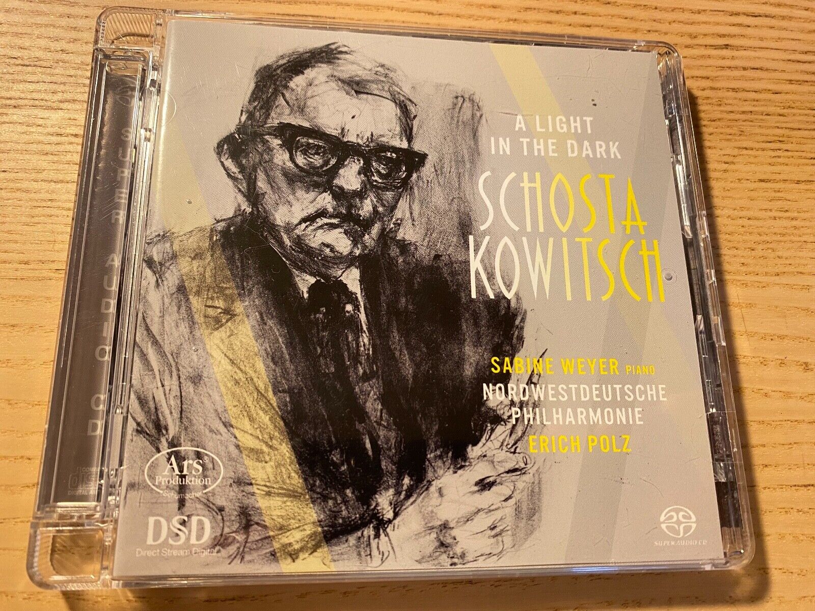 SCHOSTA KOWITSCH A LIGHT IN THE DARK CD ALBUM NORDWESTDEUTSCHE PHILHARMONIE DSD*