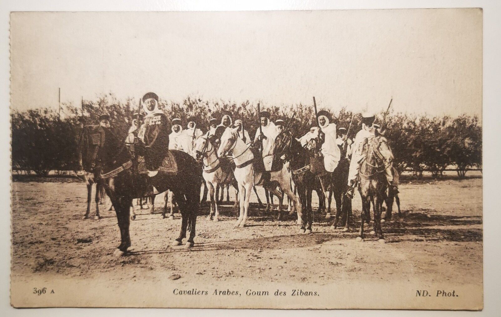 Two vintage un-used postcard: Arab motif´s - Dancing and on horse pok365