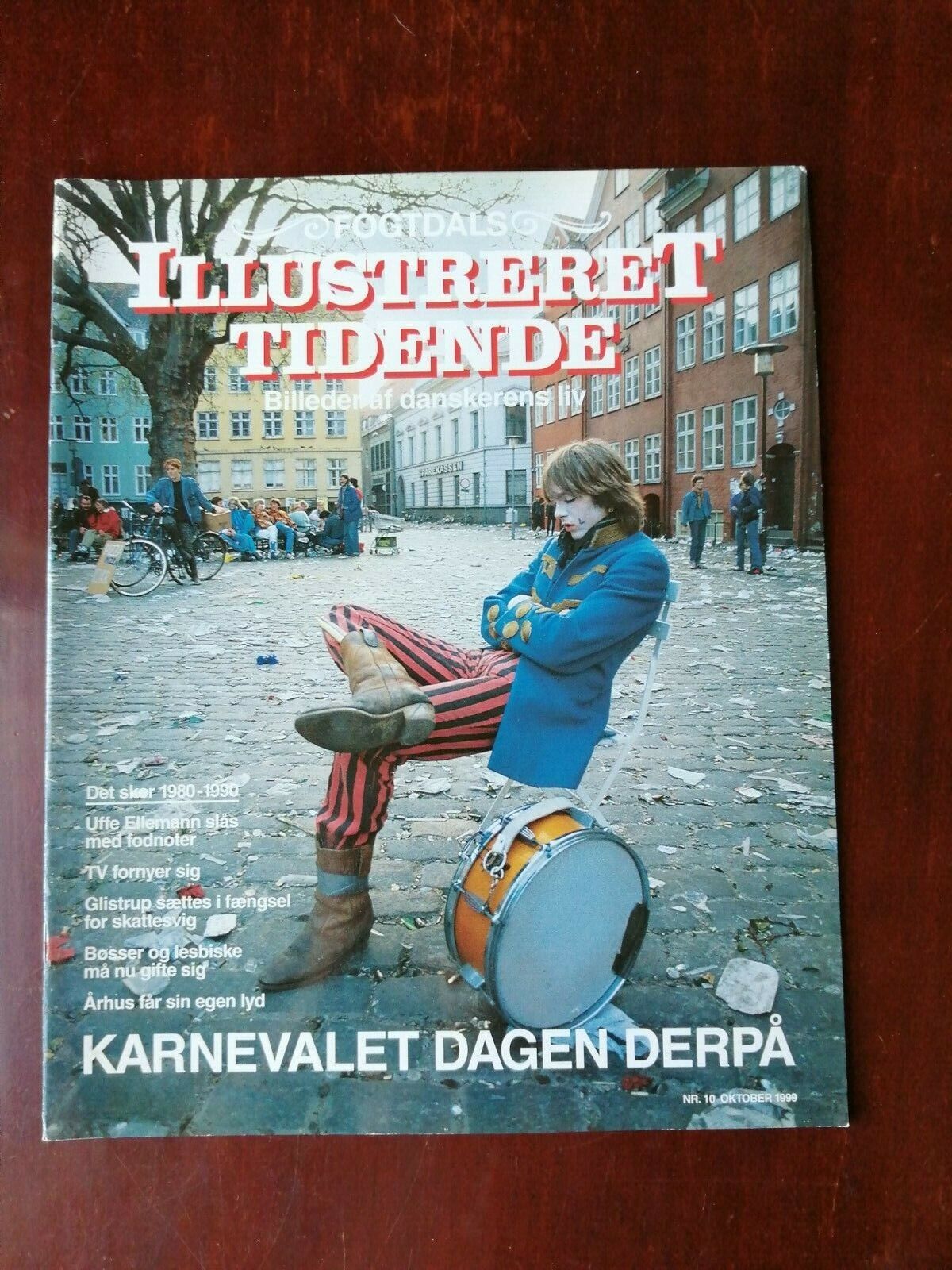 Fogtdals Illustreret tidende :Picand stories of Danish life 1980-1990Oct1999