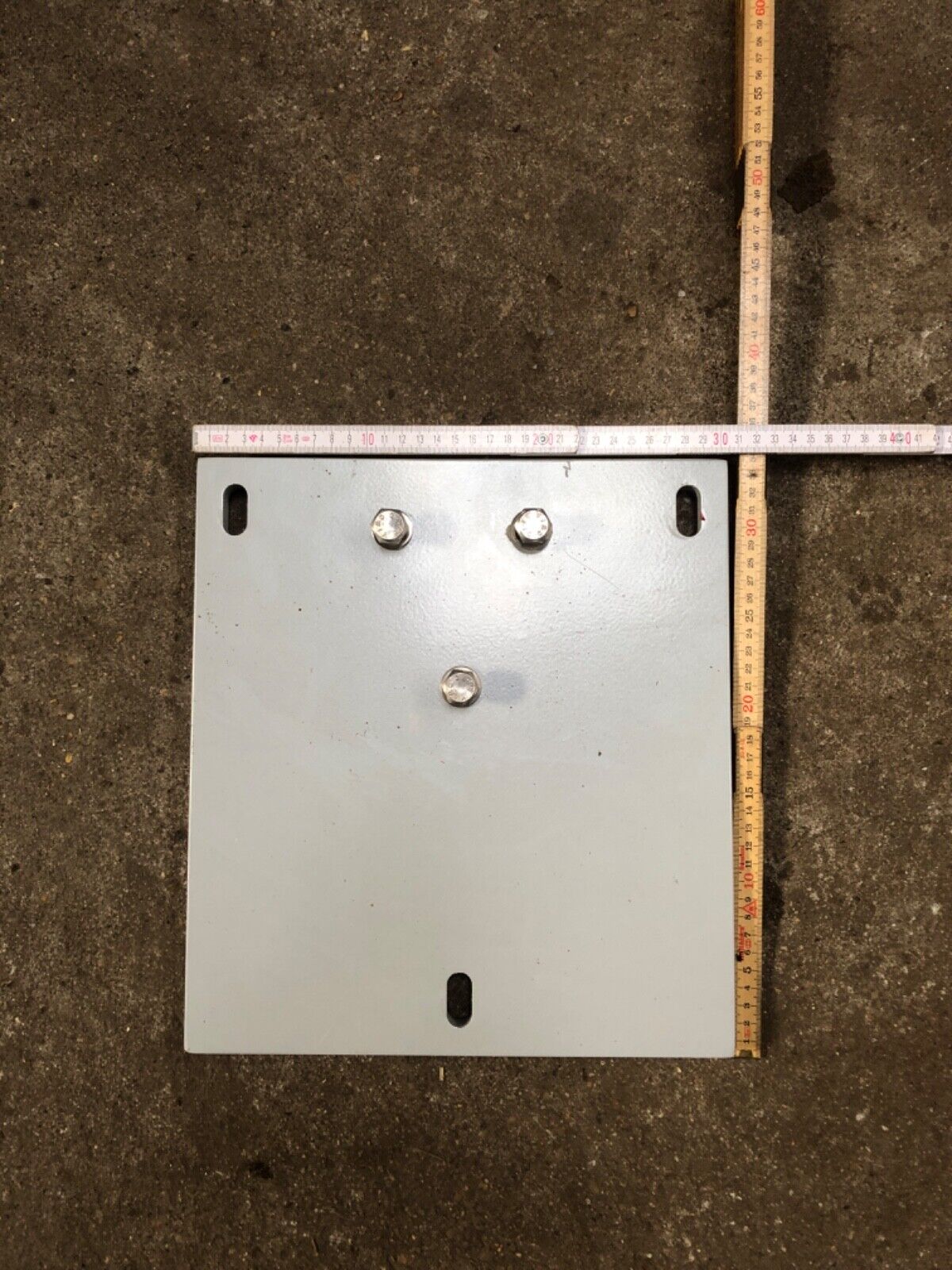 Kadeko Erwilo awning base plate