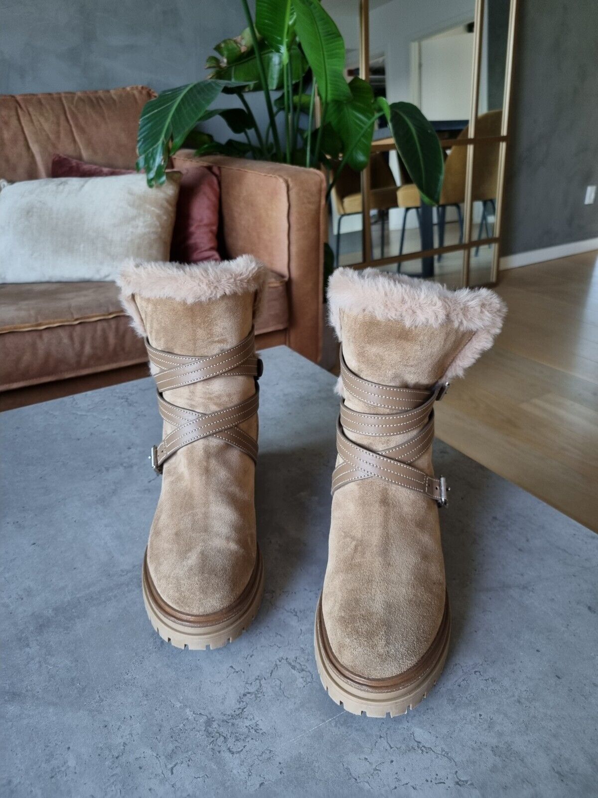 **Gianvito Rossi** Brown Beige Suede Lined Ankle Winter Boots Size 38.5