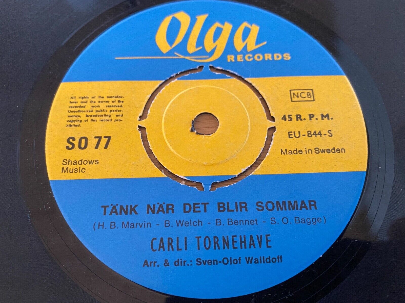 CARLI TORNEHAVE TÂNK NÂR DET BLIR SOMMAR/DU KOMMER MEJ SÅ NÂRA OLGA THE SHADOWS