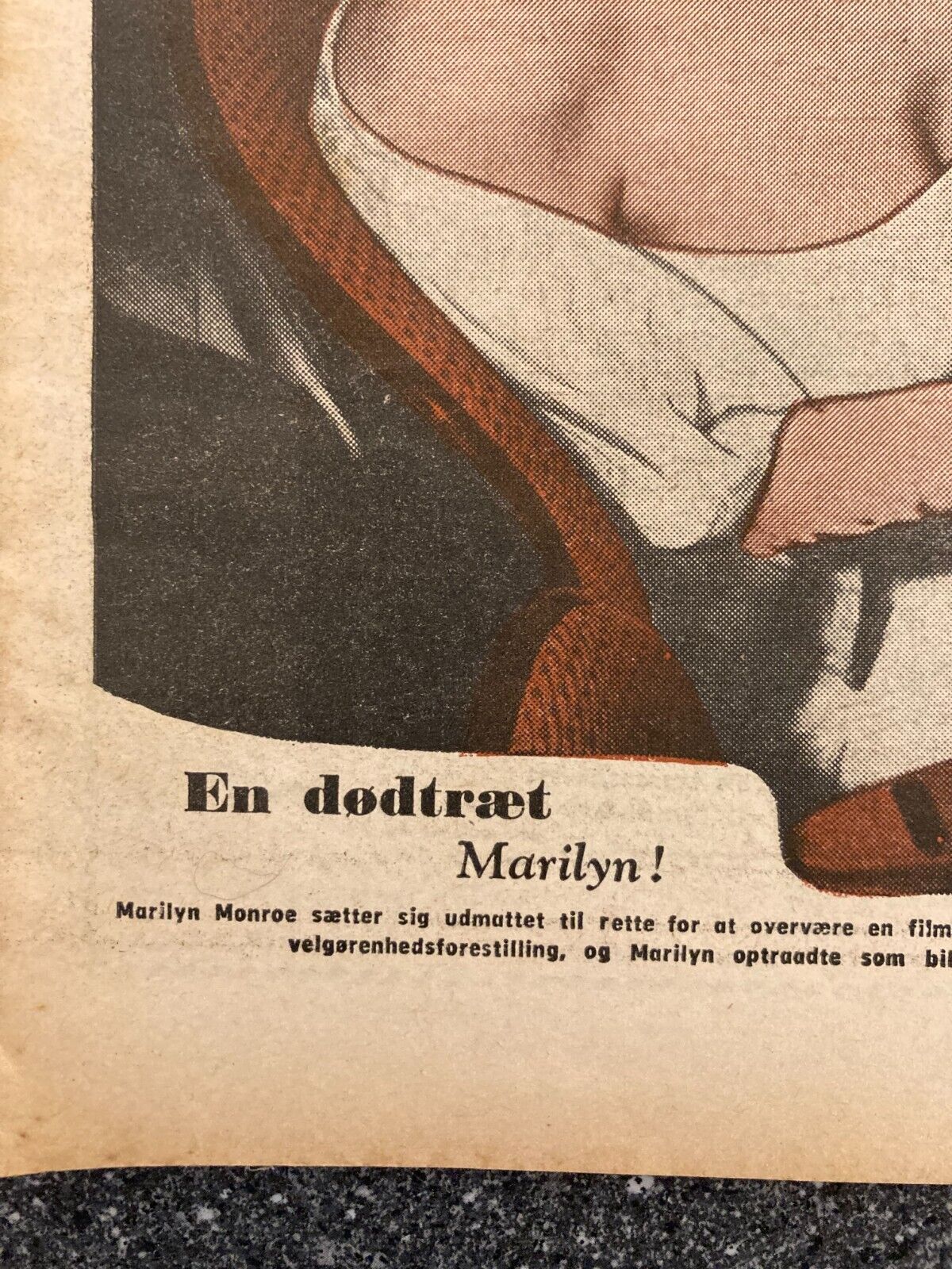 Marilyn Monroe + Lana Turner VERY RARE Danish Magazine 1955 "Verden Rundt"