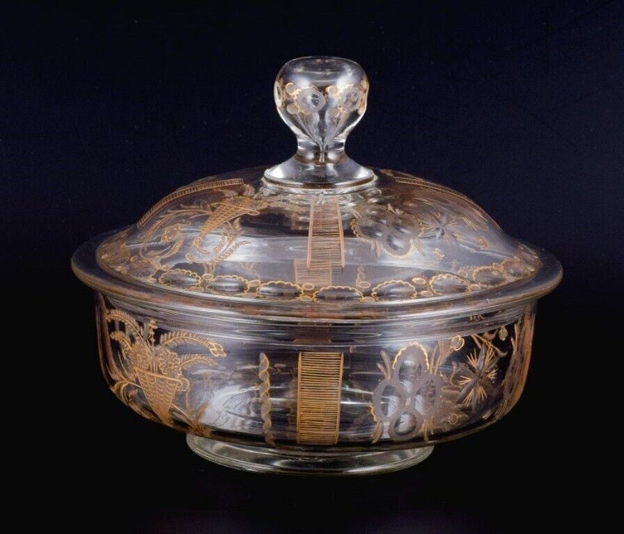 Lidded French bowl in mouth-blown glass with faceted motifs and gold decoration