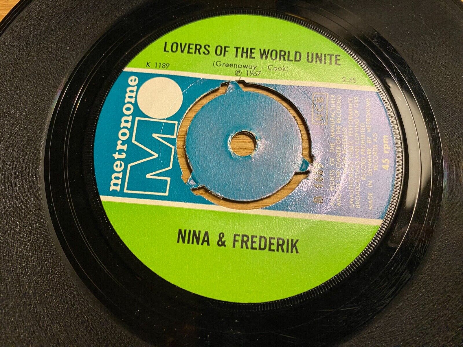 NINA  FREDERIK "LOVERS OF THE WORLD UNITE / MY SUMMER LOVE" METRONOME RECORDS 7