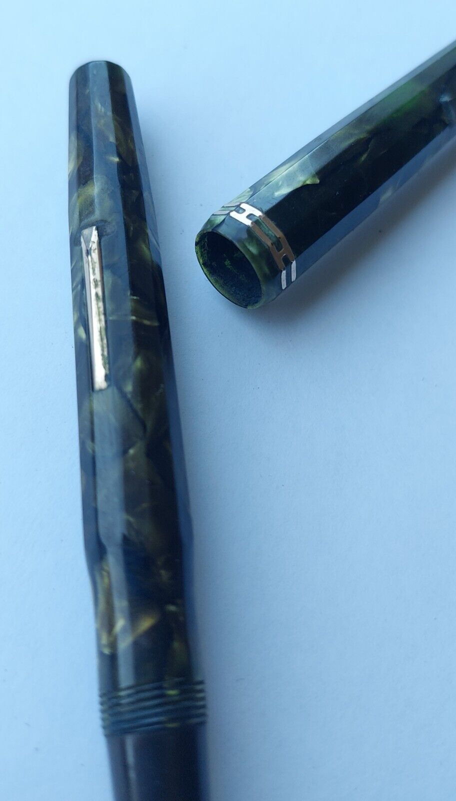 Vintage green marbled and 12-sided Eversharp fountain pen made in Canada