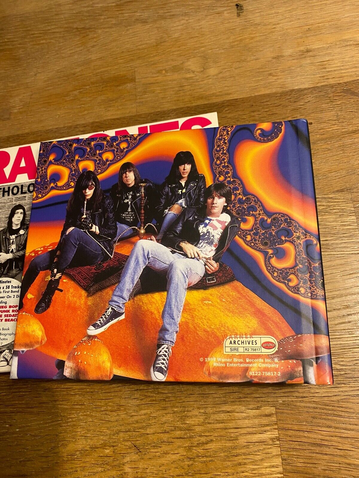 RAMONES "ANTHOLOGY HEY HO LET´S GO!" 2 X CD ALBUM 1999 53 TRACK 80 PAGE BOOK***