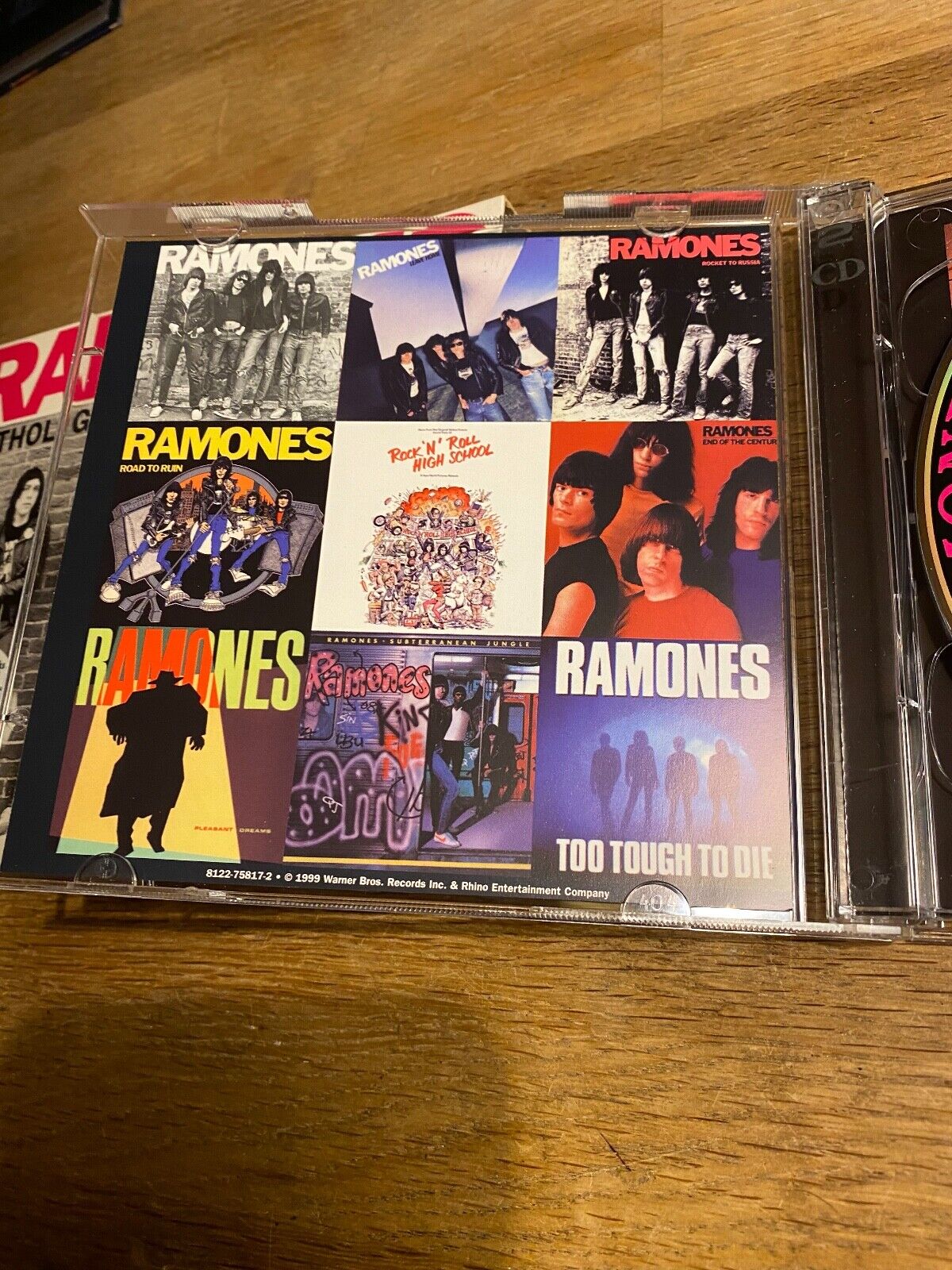 RAMONES "ANTHOLOGY HEY HO LET´S GO!" 2 X CD ALBUM 1999 53 TRACK 80 PAGE BOOK***