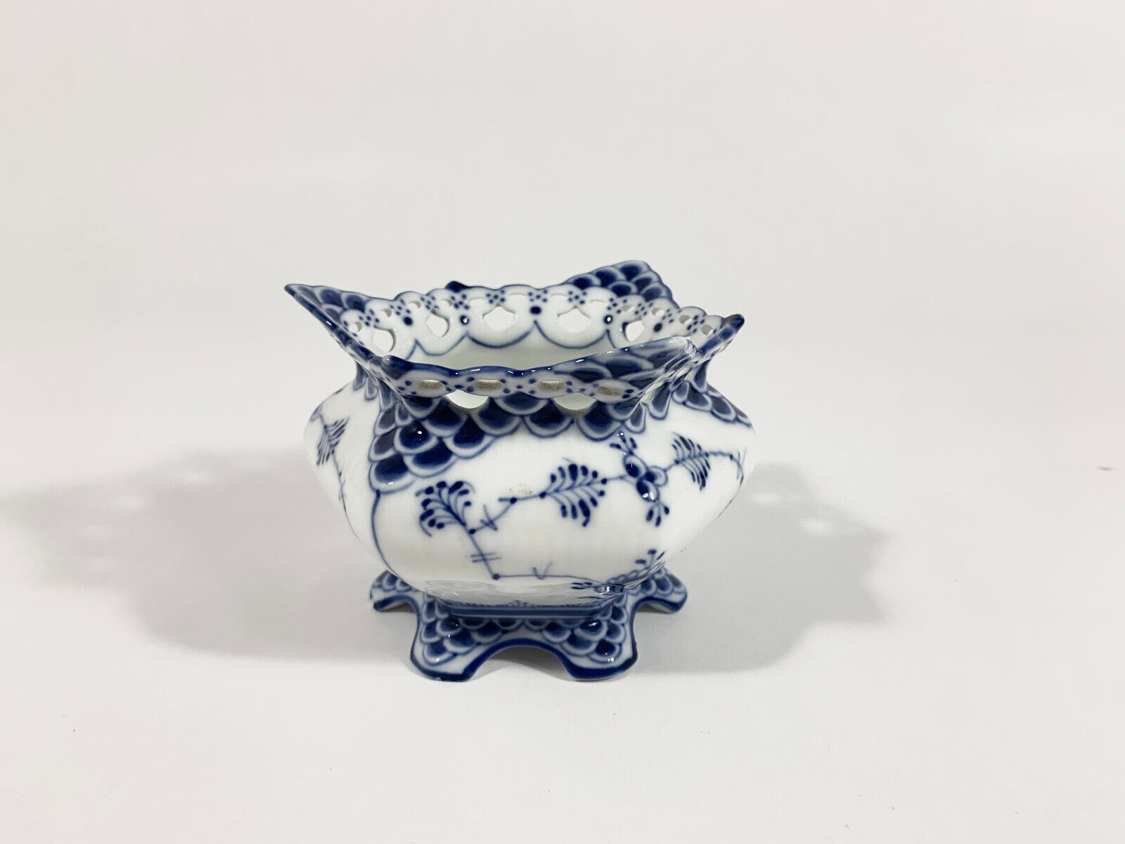 Royal Copenhagen Blue Fluted Full Lace 1112 Sugar Bowl Old 1889 – 1922