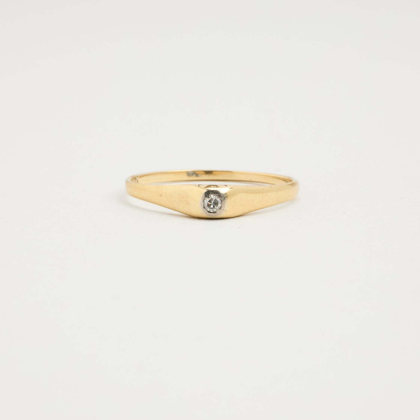 Ring with diamond (0015 ct) in 14K Gold size 6 | Vintage Solid Gold