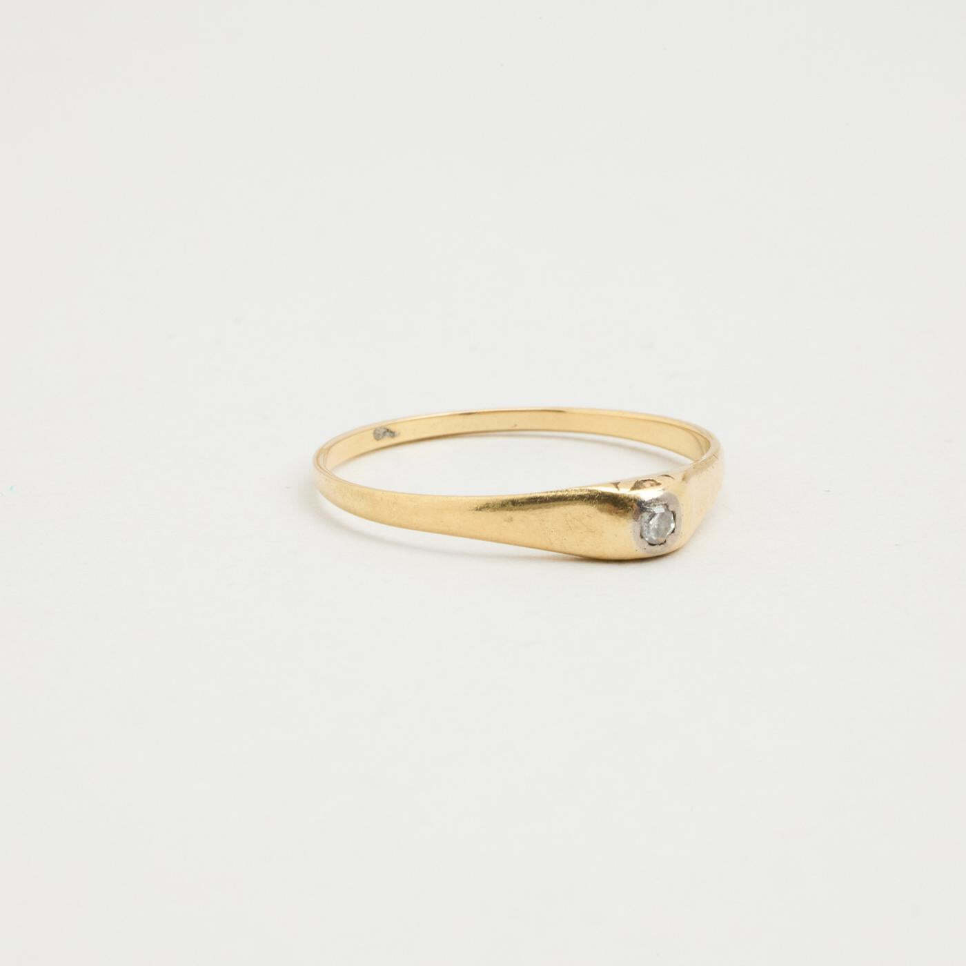 Ring with diamond (0015 ct) in 14K Gold size 6 | Vintage Solid Gold