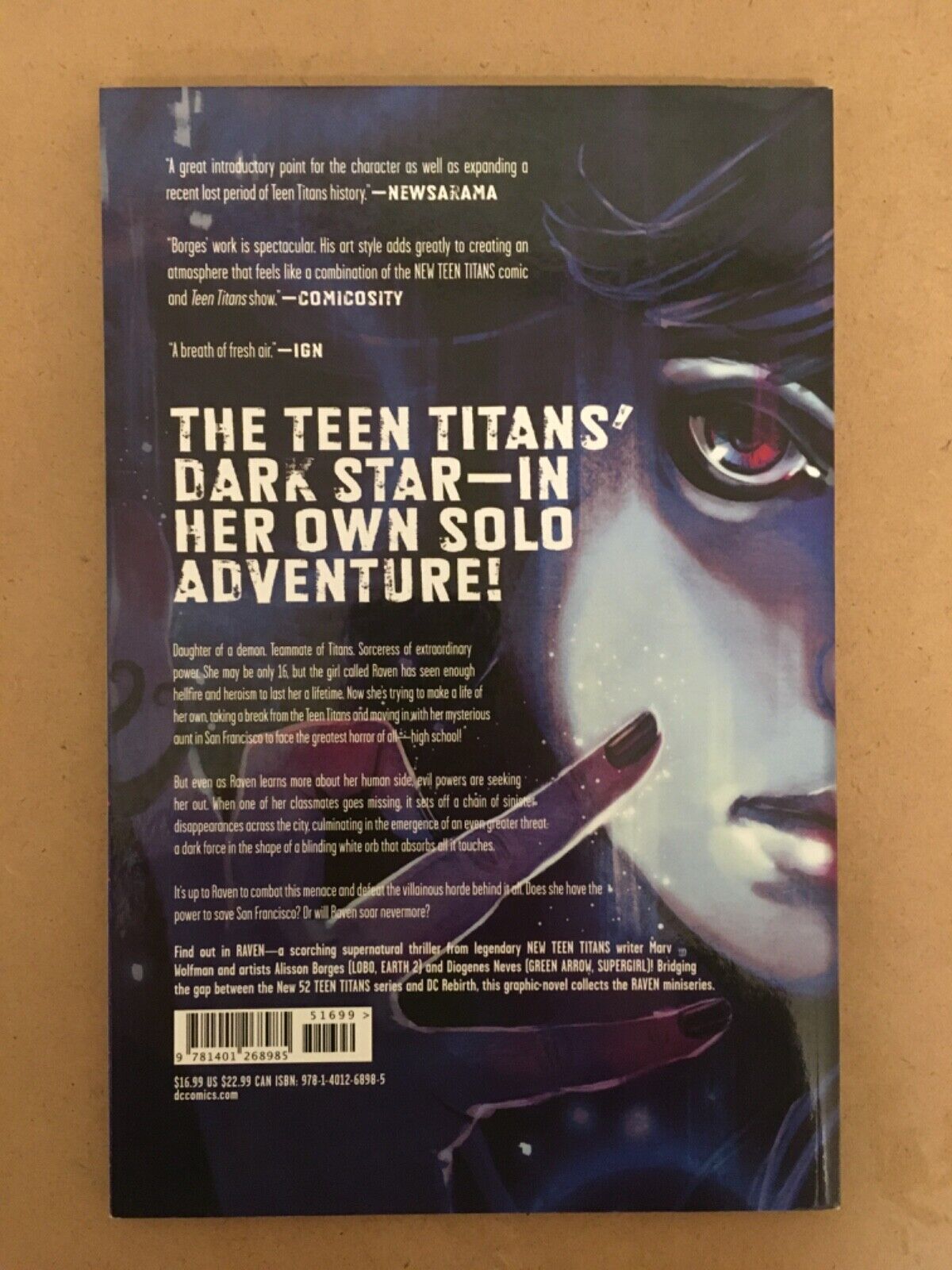 dc comics lot - Teen Titans new 52 and Raven standalone