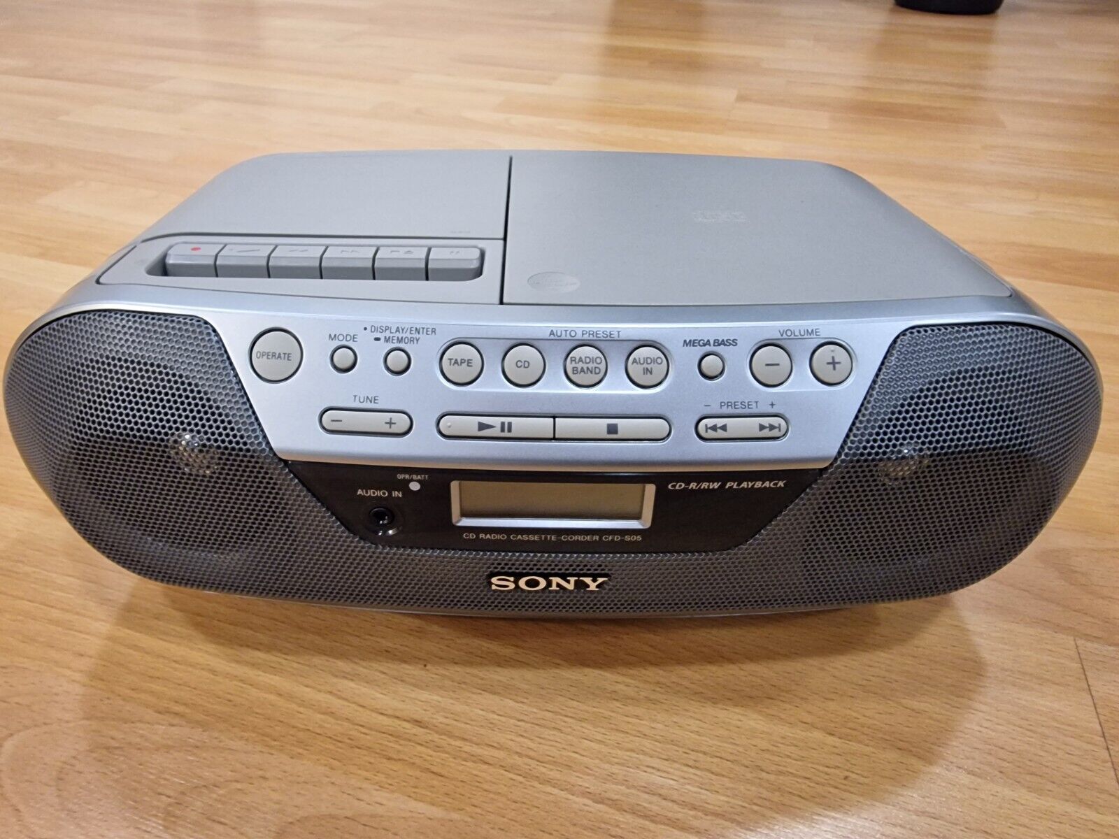 Sony CFD-S05 AM/FM Radio CD Cassette Boombox