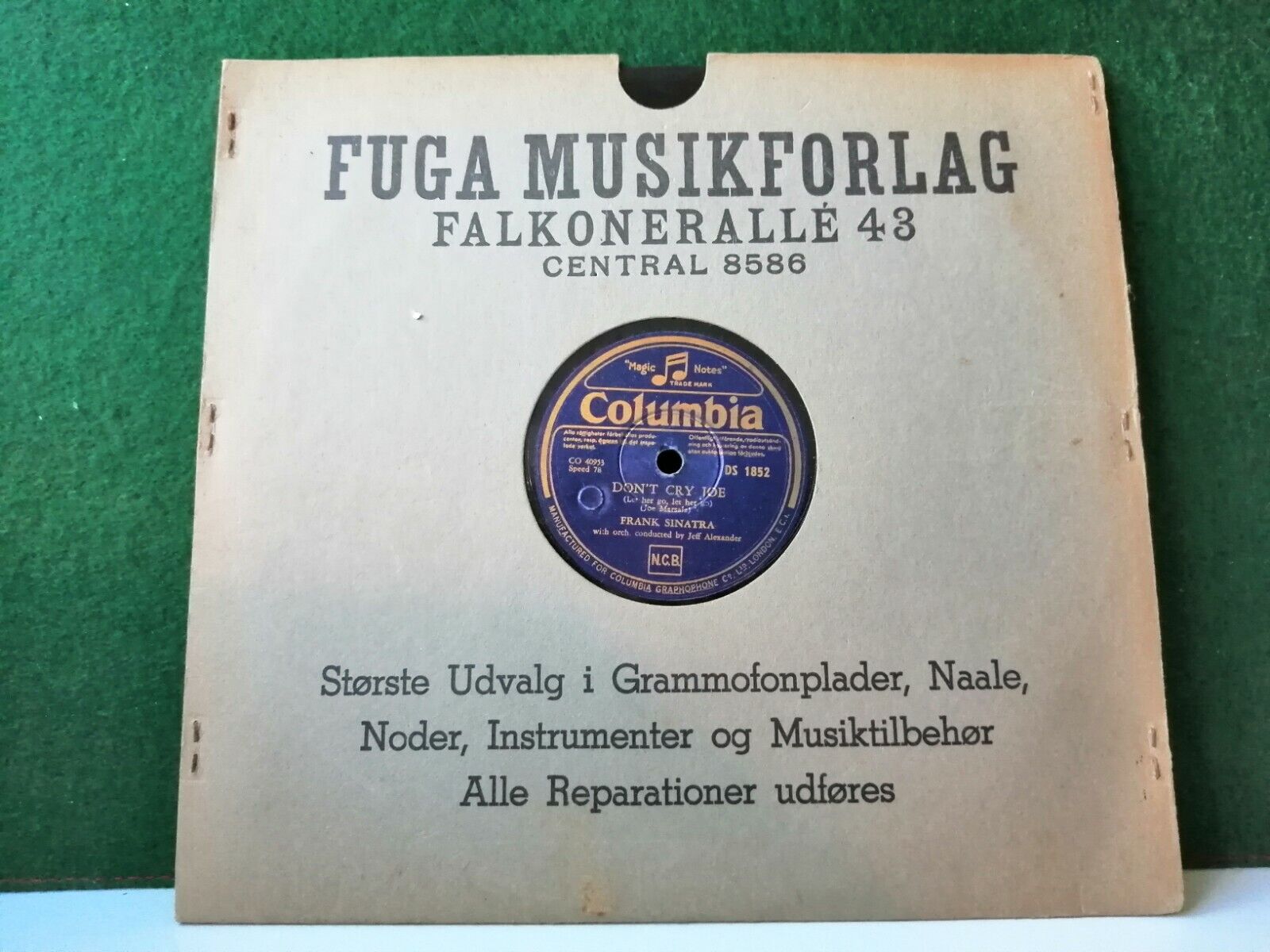 78 RPM  shellac FRANK SINATRADon't Cry Joe / That Lucky Old Sun DS 1852