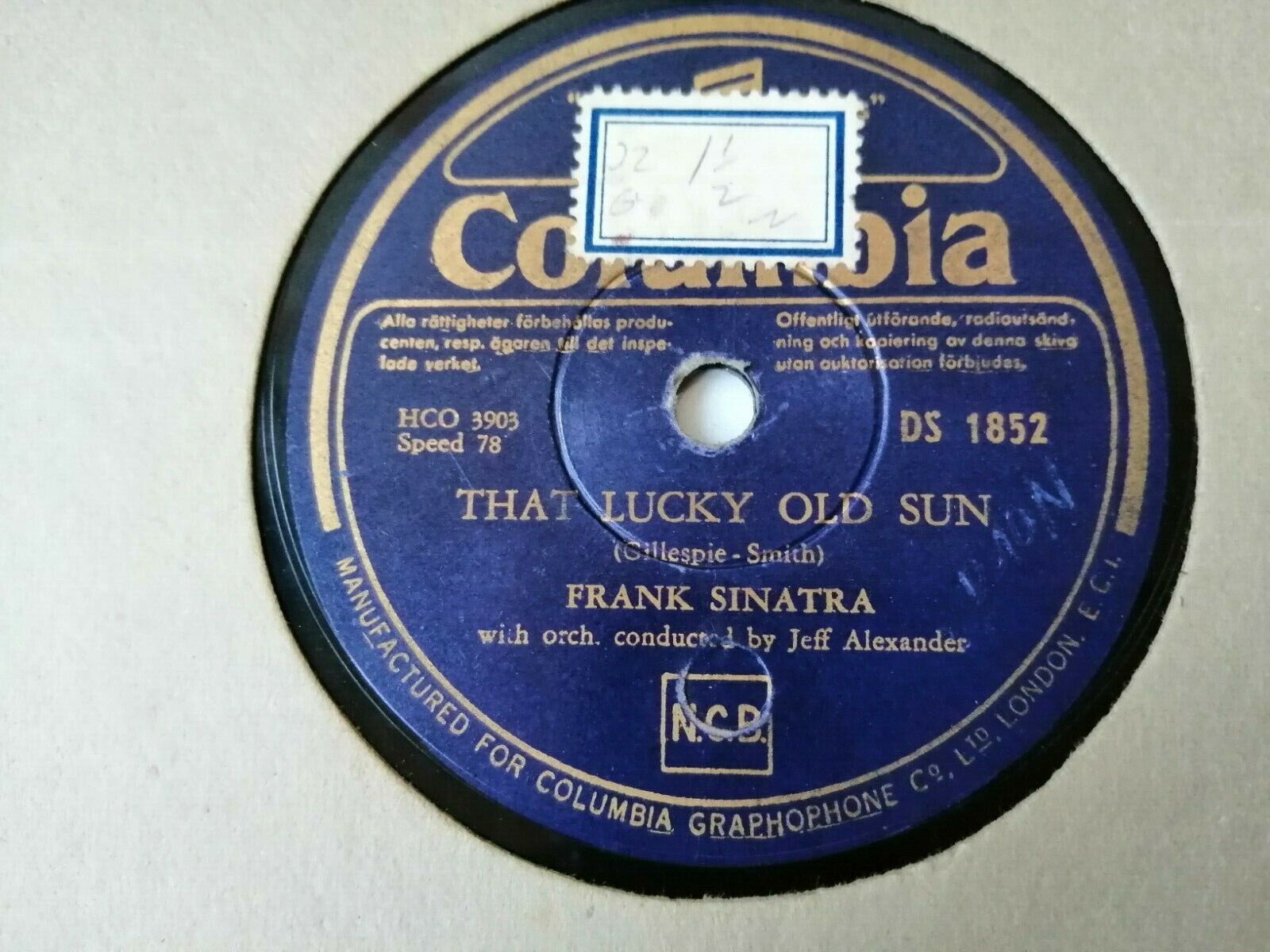 78 RPM  shellac FRANK SINATRADon't Cry Joe / That Lucky Old Sun DS 1852