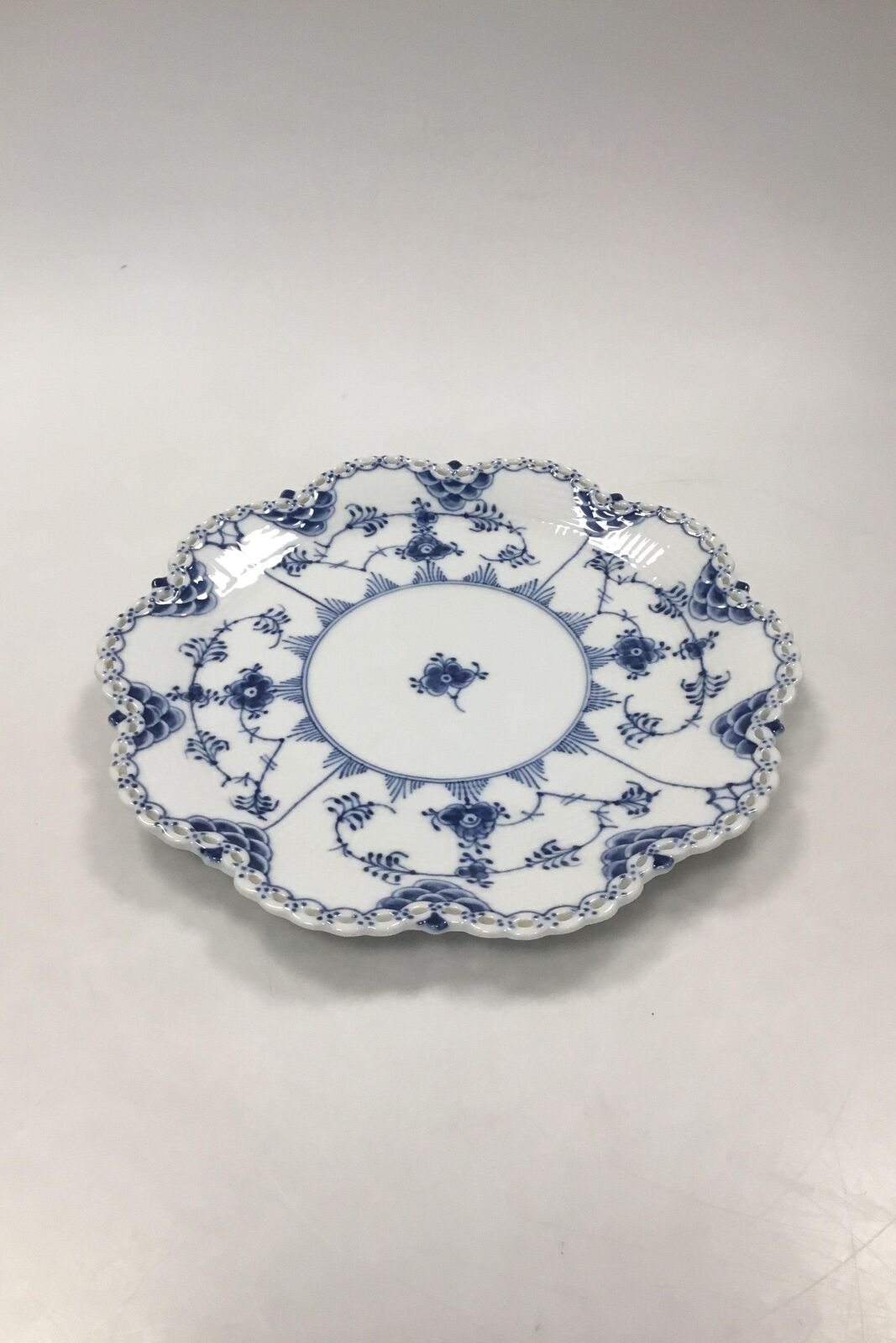 Royal Copenhagen Blue Fluted Full Lace Cake / Serving Dish No 1062