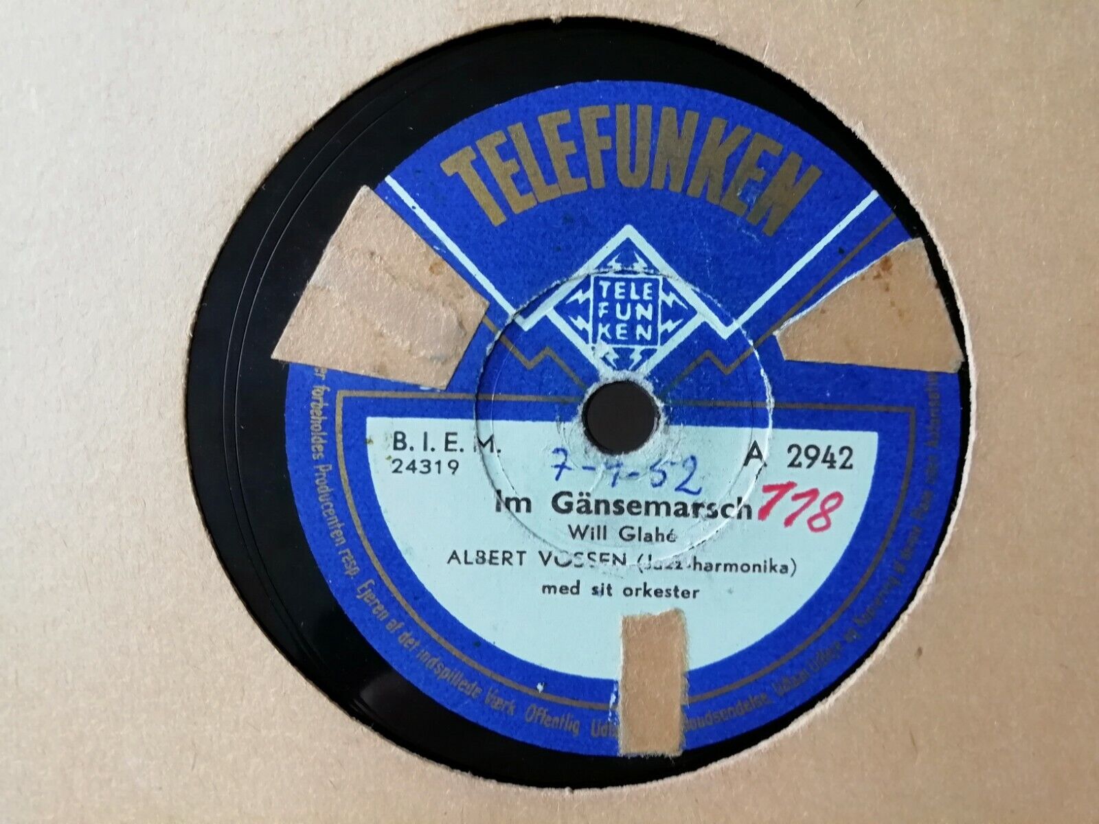 78 rpm record:Albert VossenIm GänsemarschBöhmische PolkaTelefunken A2942