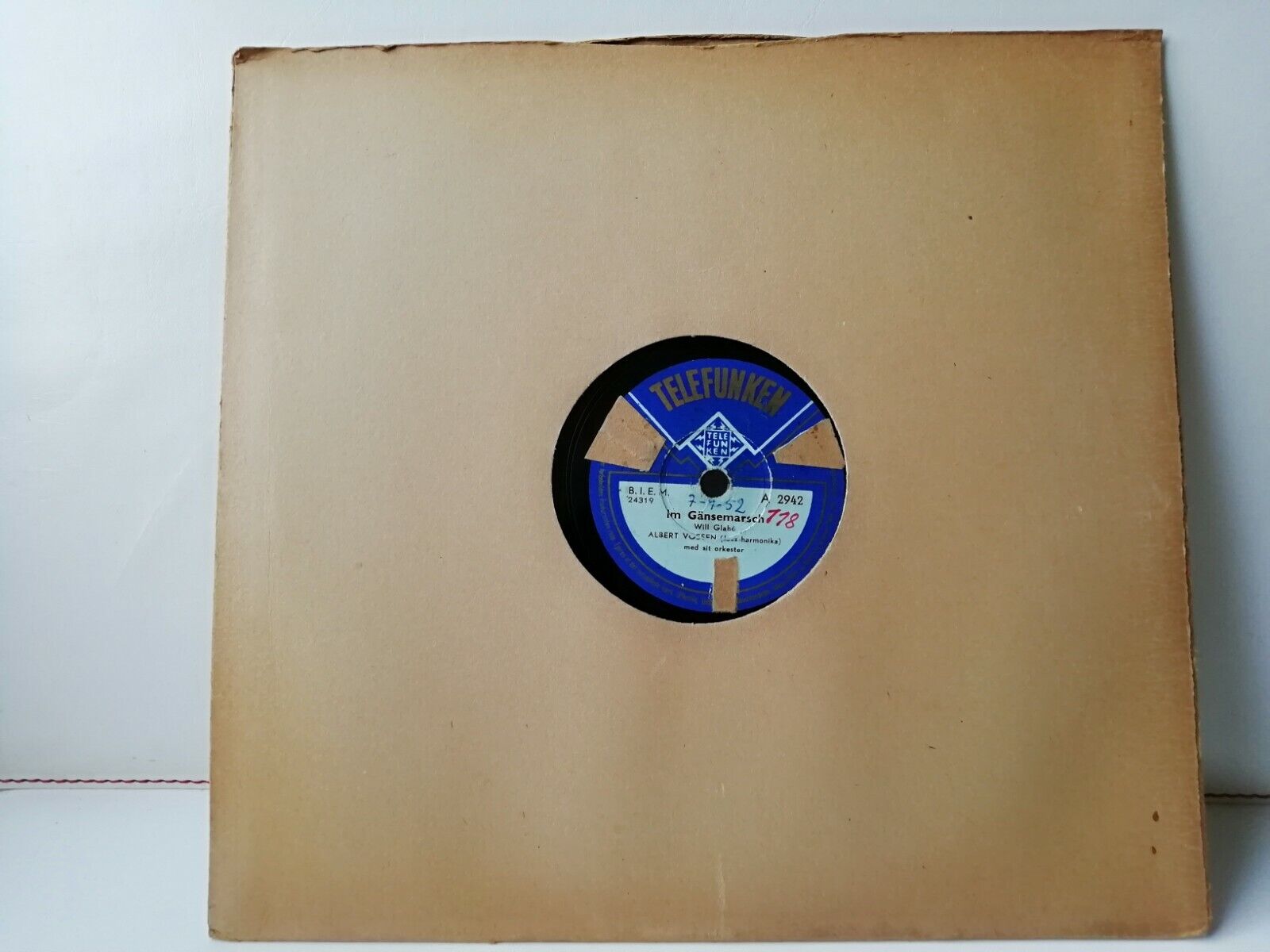 78 rpm record:Albert VossenIm GänsemarschBöhmische PolkaTelefunken A2942