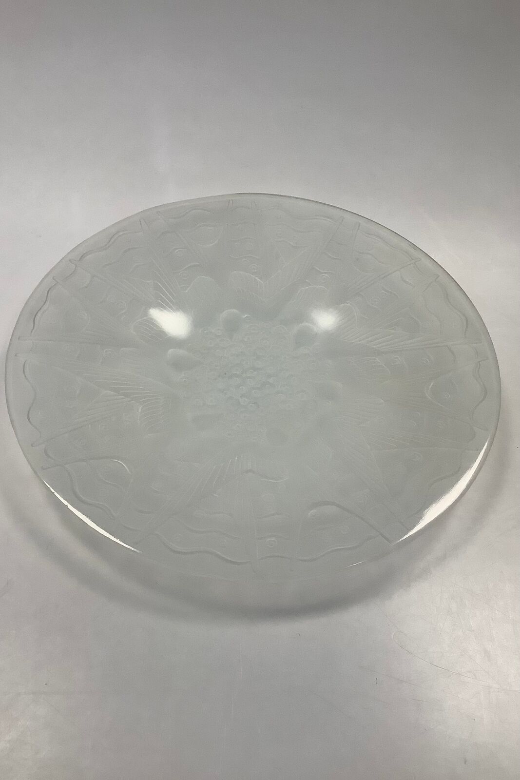 French Art Glass dish by Pierre d'Avesn with swallows