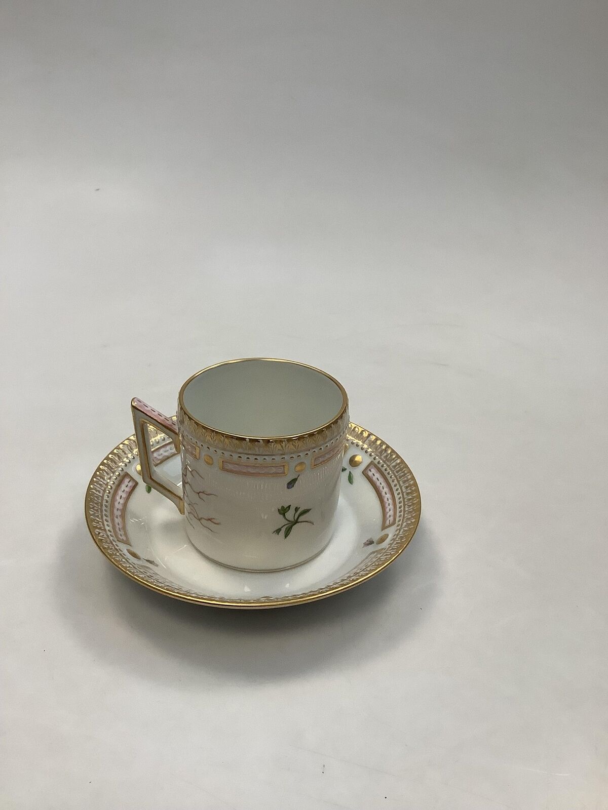 Royal Copenhagen Flora Danica Chocolate Cup No 20/3512