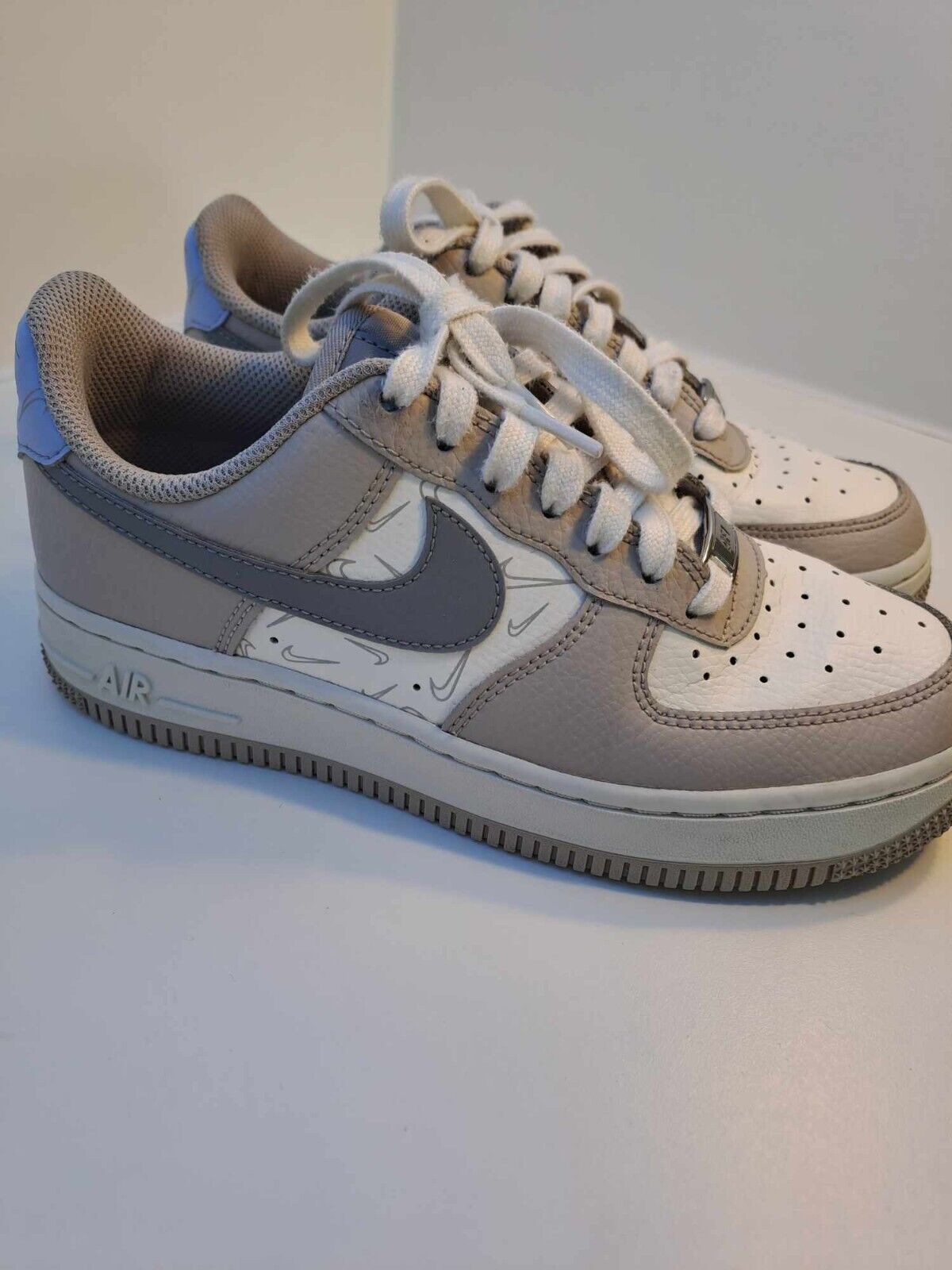 NIKR AIR FORCE 1LOW'07 MINI SWOOSH GREY!!!!