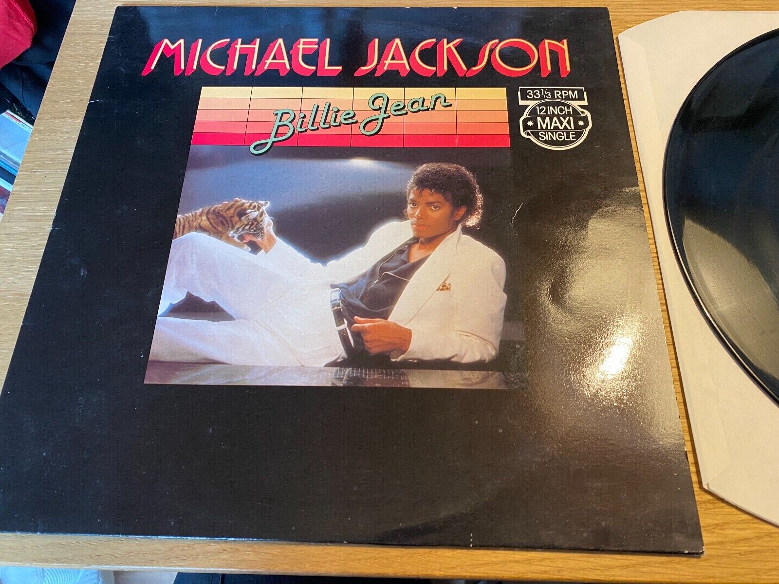 MICHAEL JACKSON "BILLIE JEAN" 1982 EPIC RECORDS 12" 2 SONGS DUTCH PRESSING 33RPM