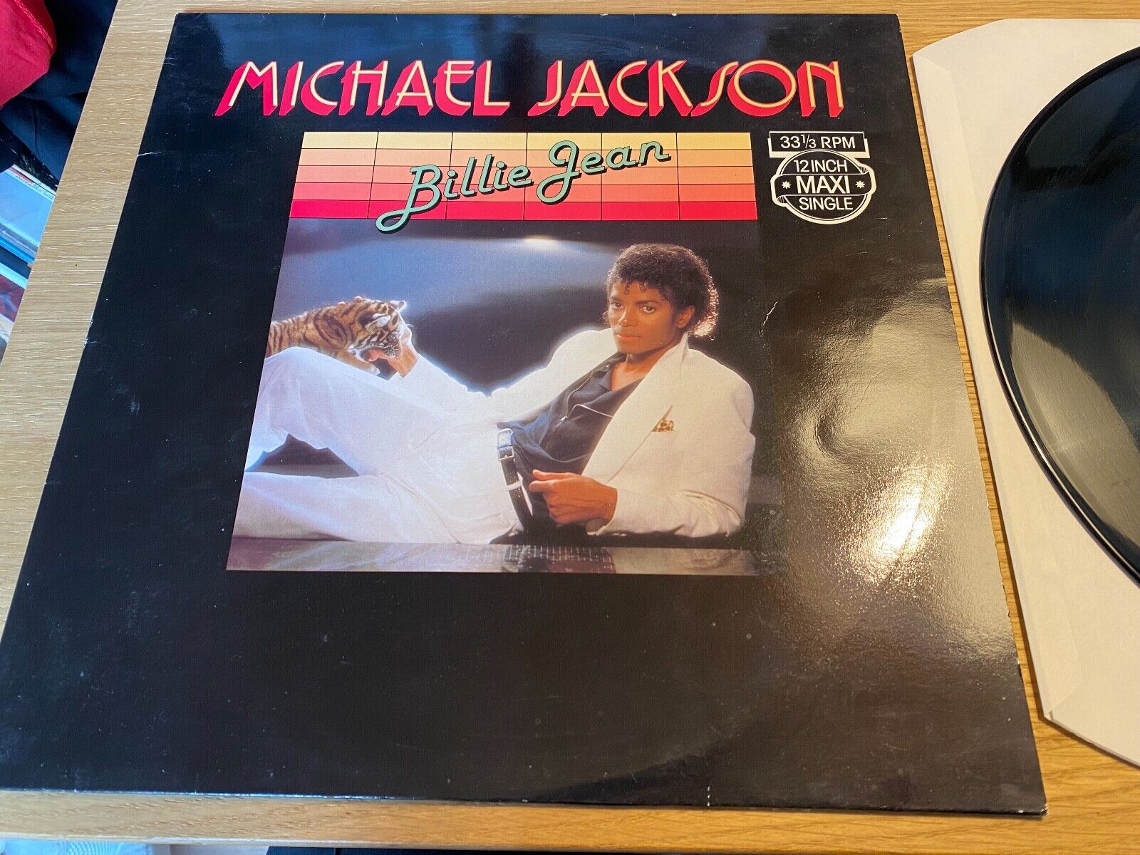 MICHAEL JACKSON "BILLIE JEAN" 1982 EPIC RECORDS 12" 2 SONGS DUTCH PRESSING 33RPM