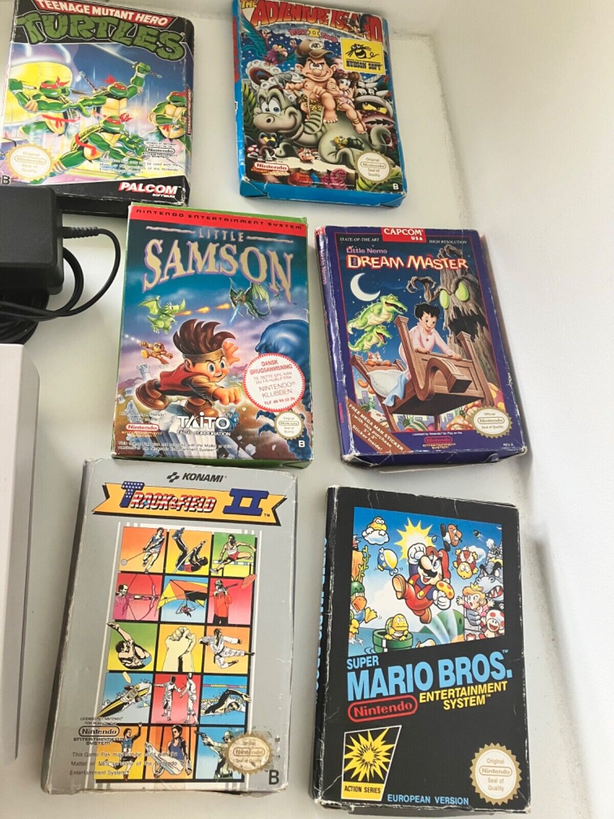 Nintendo console with 9 games