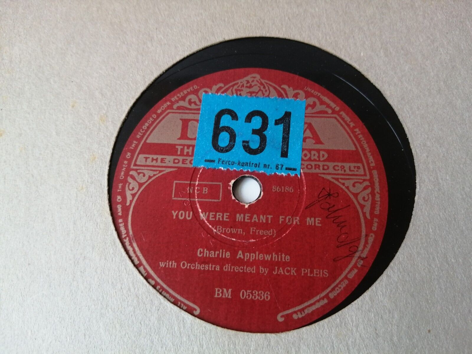 78 RPM  shellacCHARLIE APPLEWHITEI Love Paris/You Were Meant For MeDeccaGood