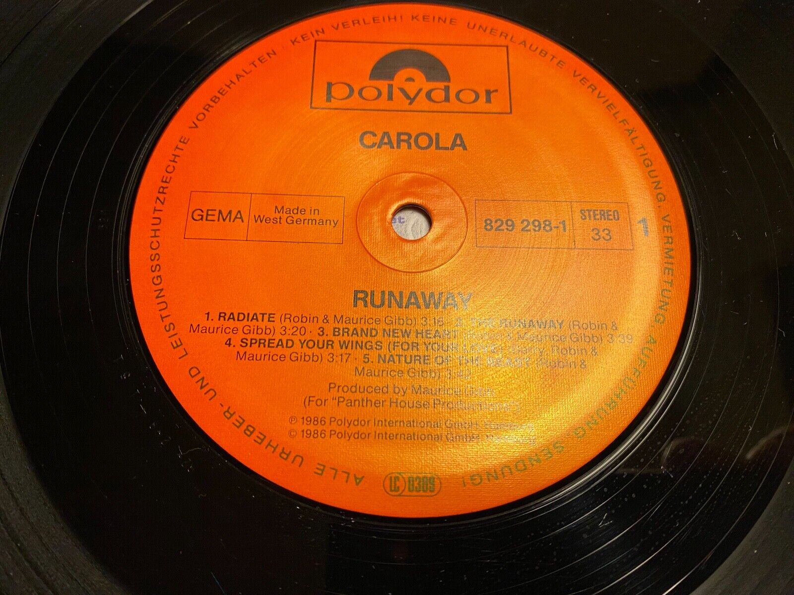 CAROLA "RUNAWAY" 1986 POLYDOR RECORDS 12" 33 RPM MAURICE GIBB