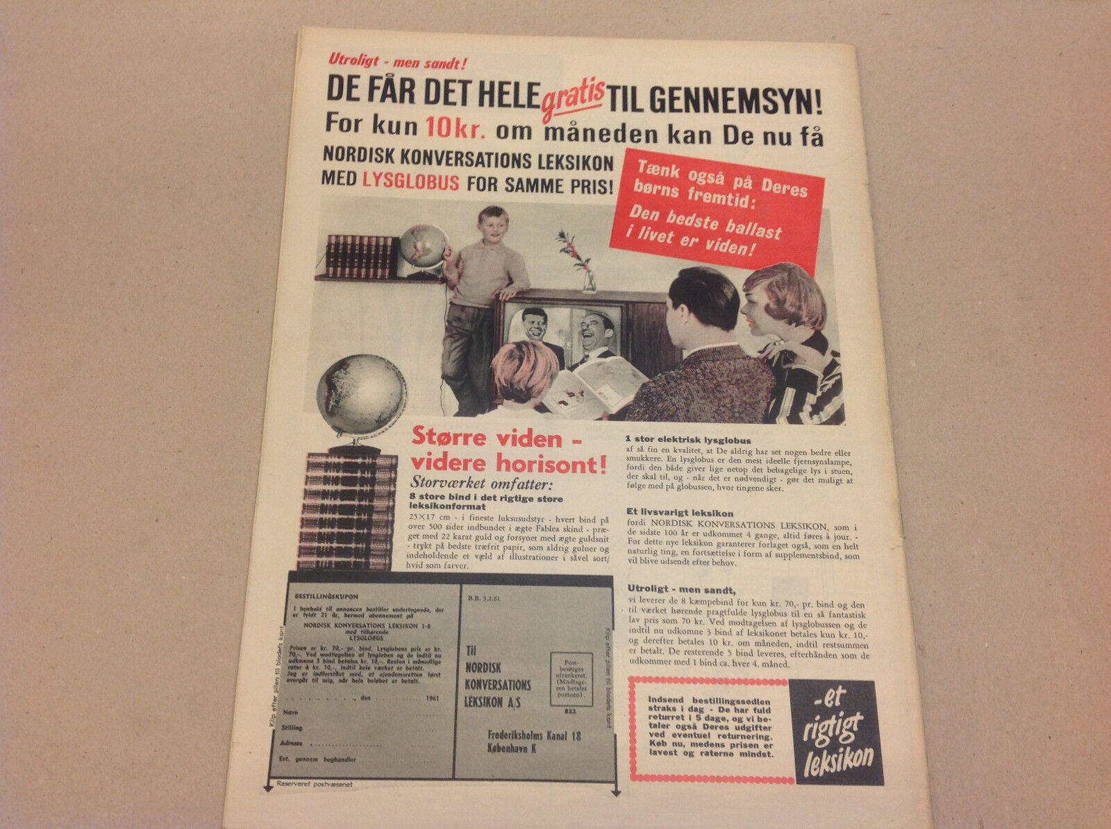 Anna Maria Galmarini Holiday on Ice On Front Danish Magazine Billed-Bladet 1961