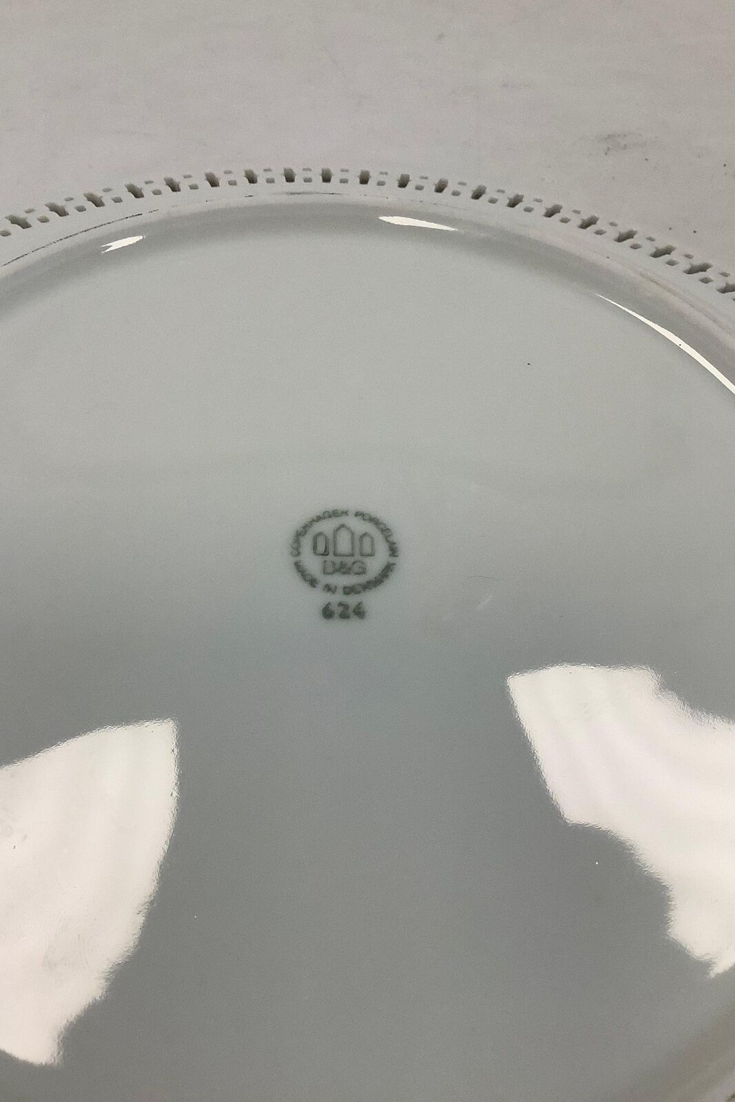 Bing and Grondahl Haga White Openwork Edge Dinner Plate No 324