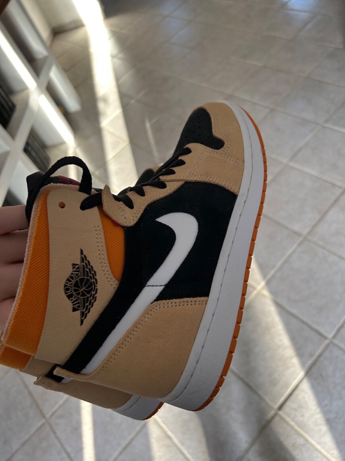 Size 85 - Jordan 1 High Zoom Comfort Pumpkin Spice 2022