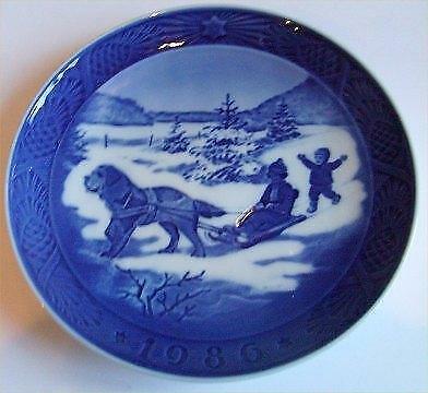 Royal Copenhagen RC Christmas Plate 1986