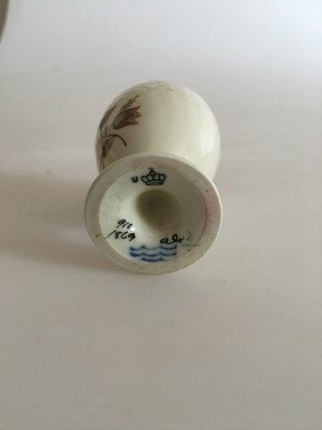 Royal Copenhagen Frijsenborg Egg Cup No 1869