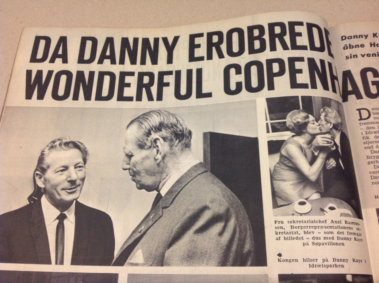 DANNY KAYE COPENHAGEN VISIT 1967 FRONT COVER Vintage Authentic Danish Magazine