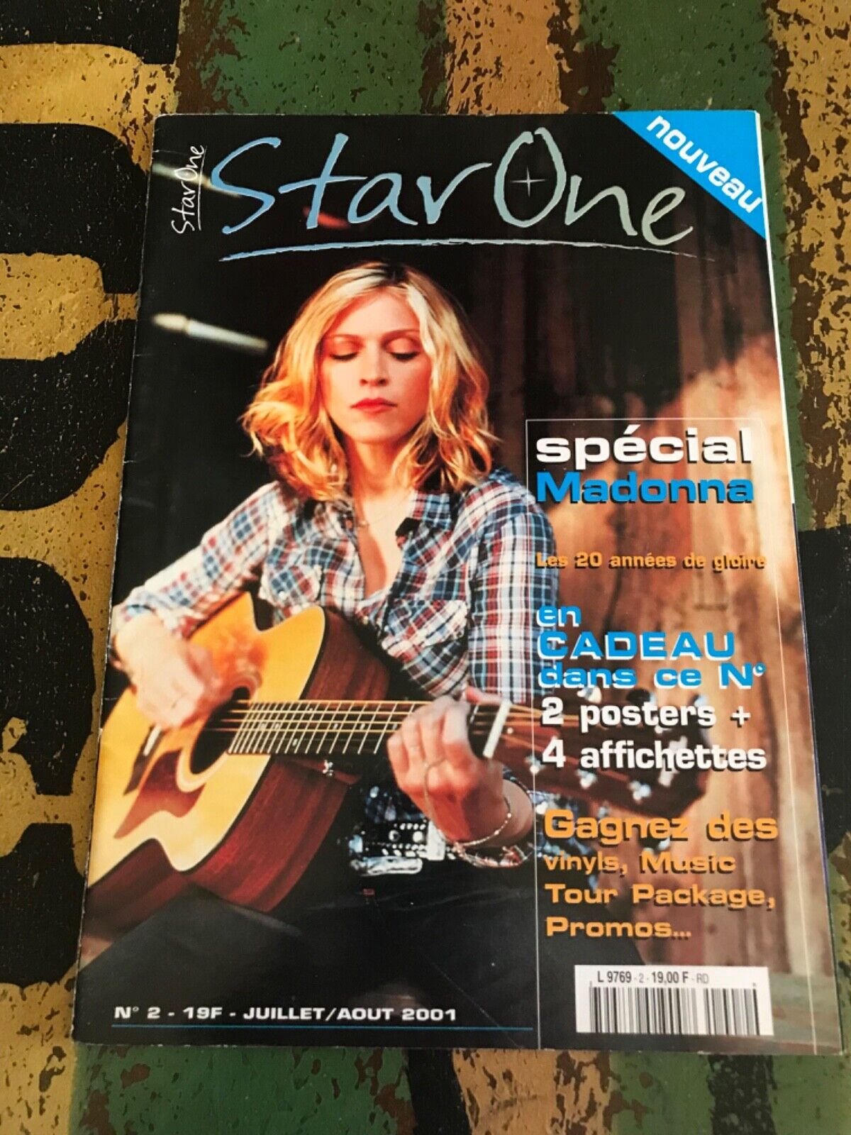 Madonna Star One 2001 Special Magazine France