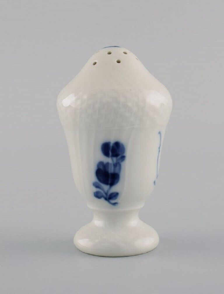 Royal Copenhagen Blue Flower Curved salt and pepper shaker