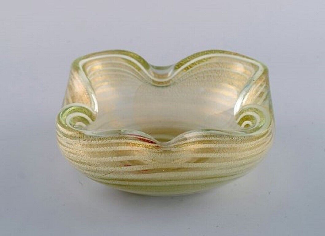 Two Murano bowls in mouth blown art glass Italian design 1960s