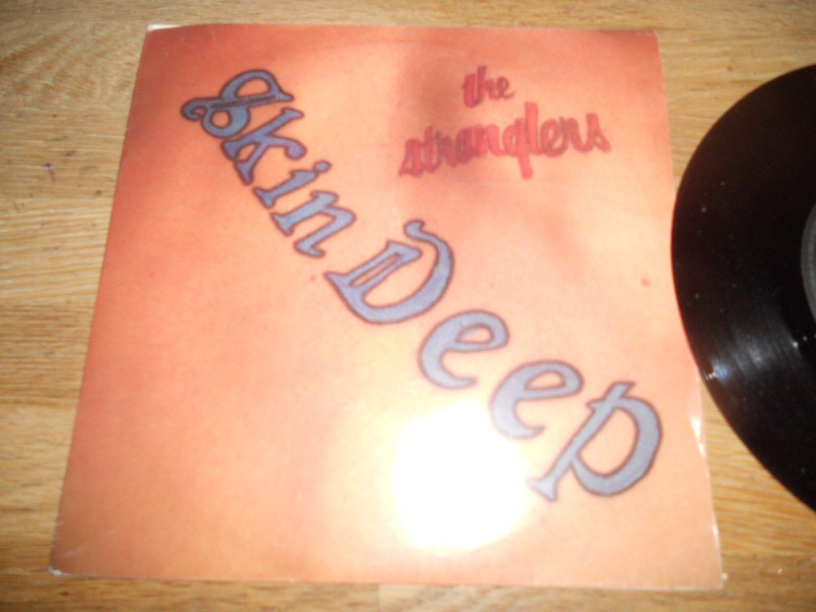 THE STRANGLERS "SKIN DEEP / HERE  THERE" 1984 EPIC RECORD HOLLAND USED EPCA4738